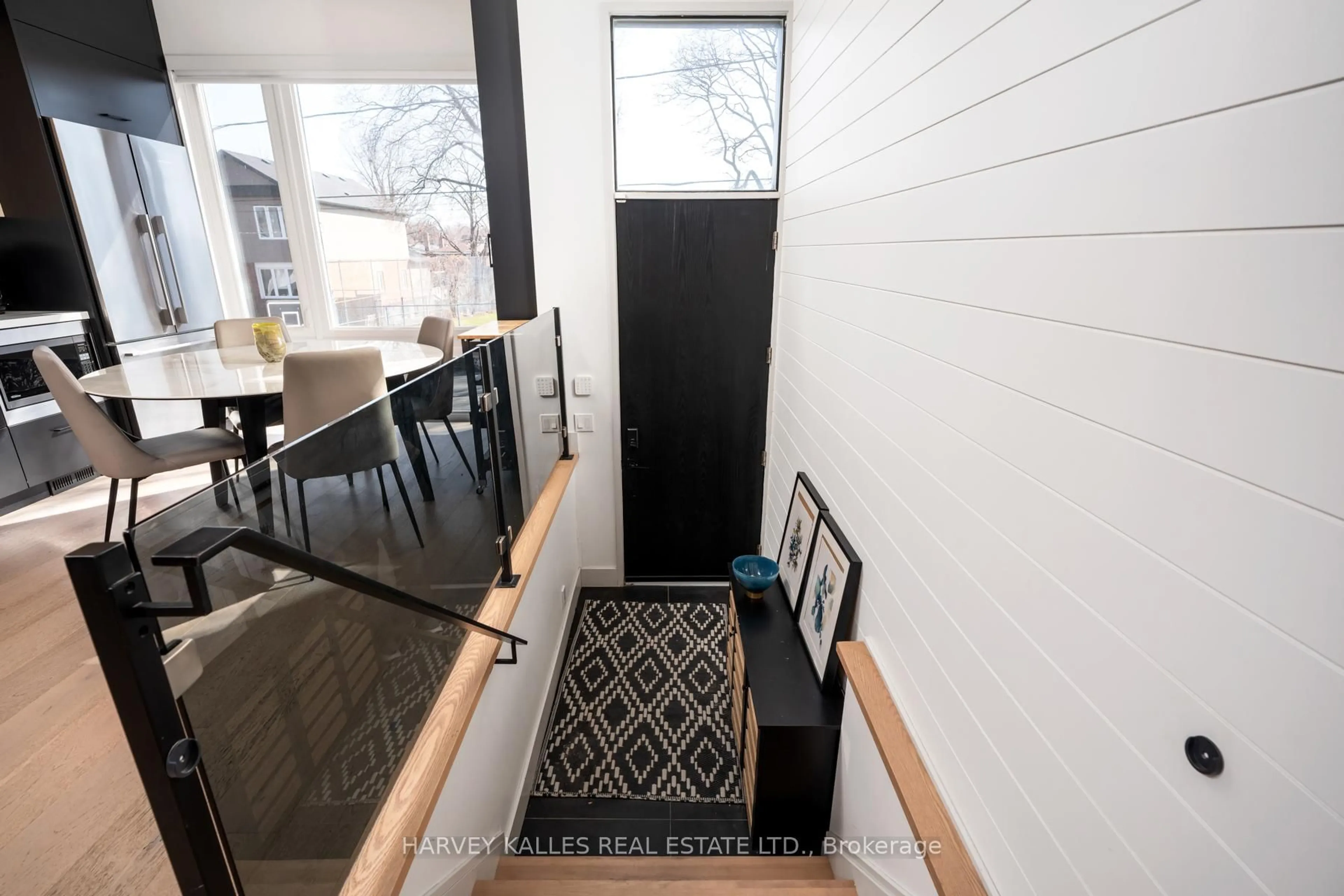 Unknown for 38 Alameda Ave, Toronto Ontario M6C 3W2