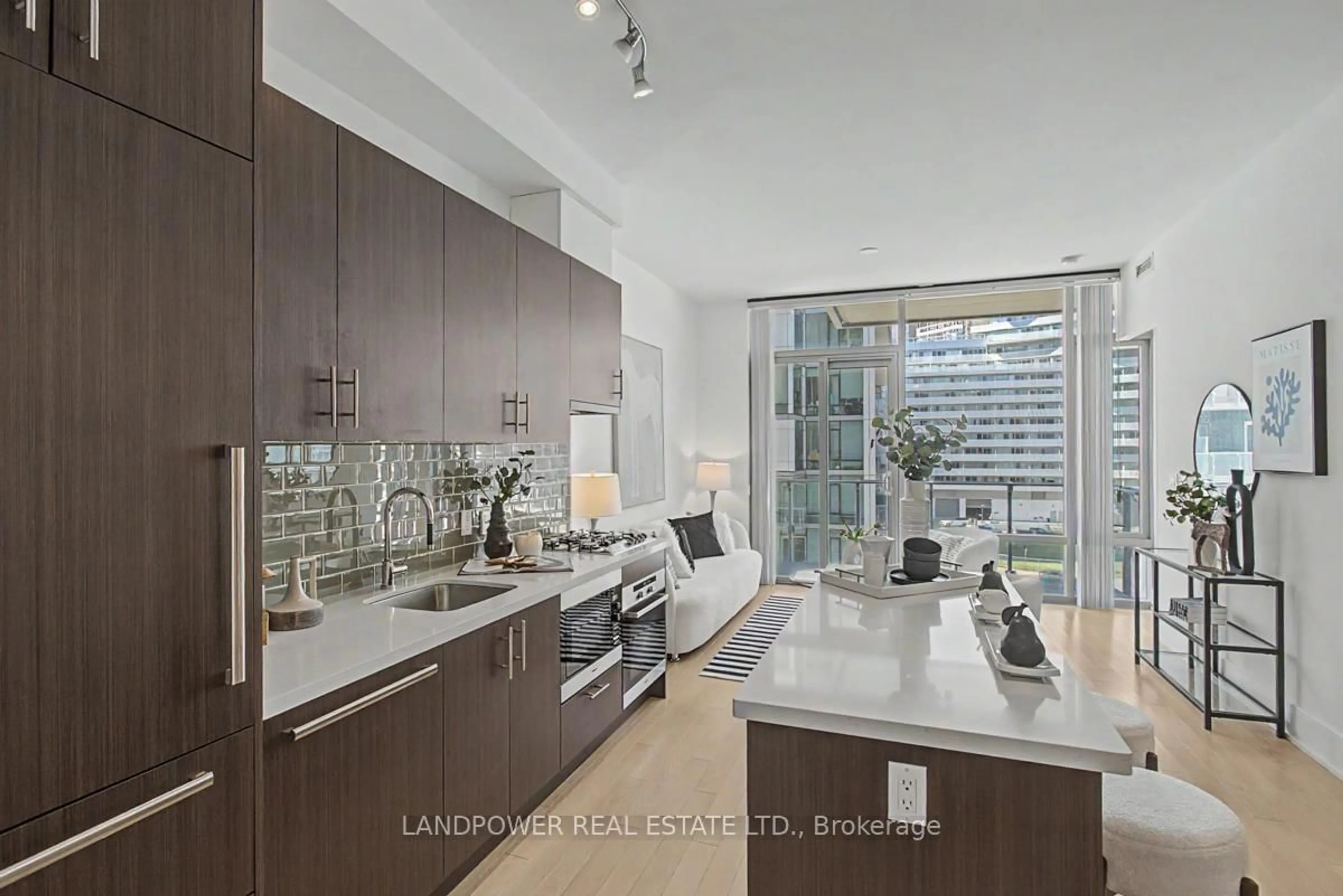 Open concept kitchen, unknown for 39 Queens Quay East #534, Toronto Ontario M5E 0A4