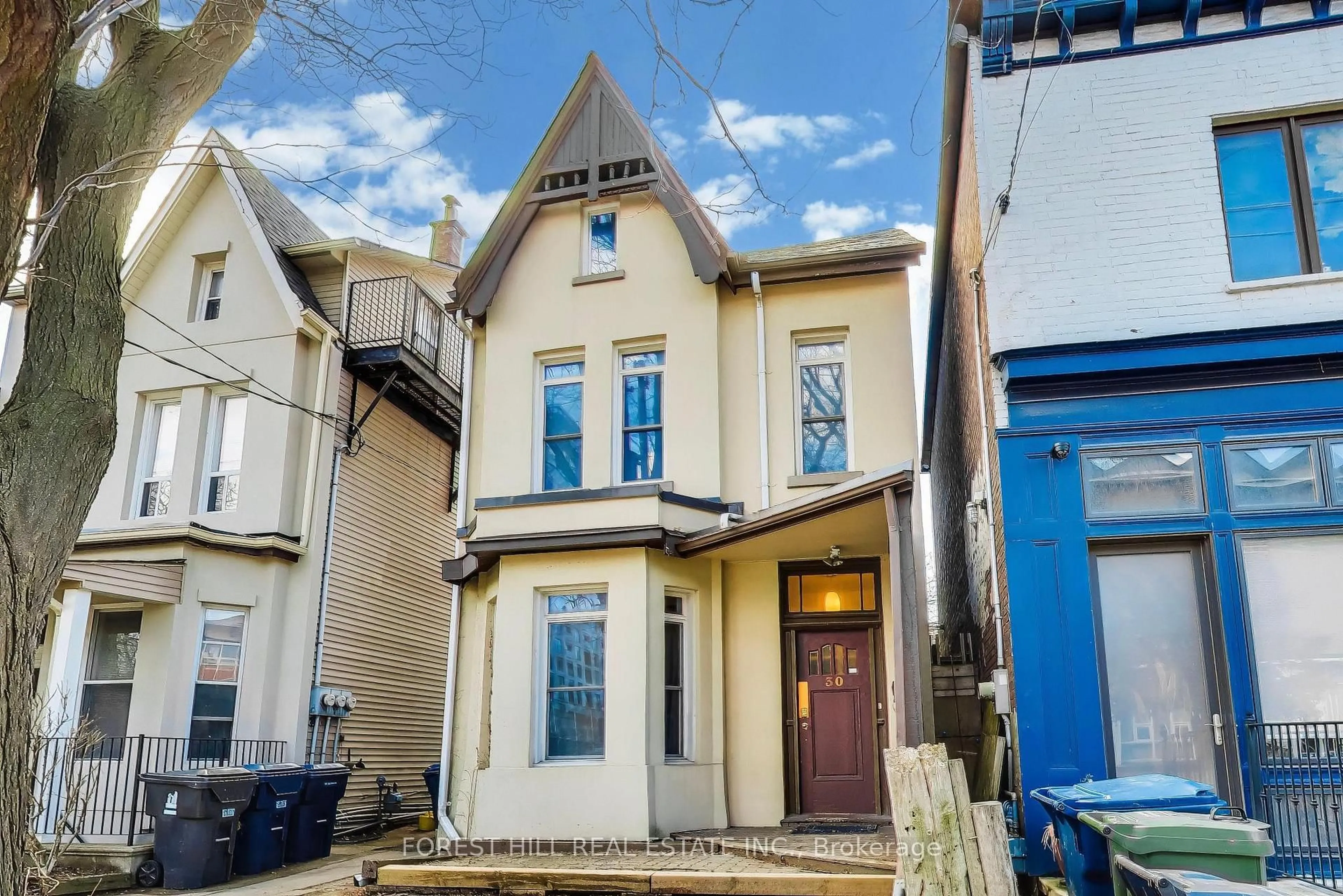 Unknown for 30 Robert St, Toronto Ontario M5S 2K3