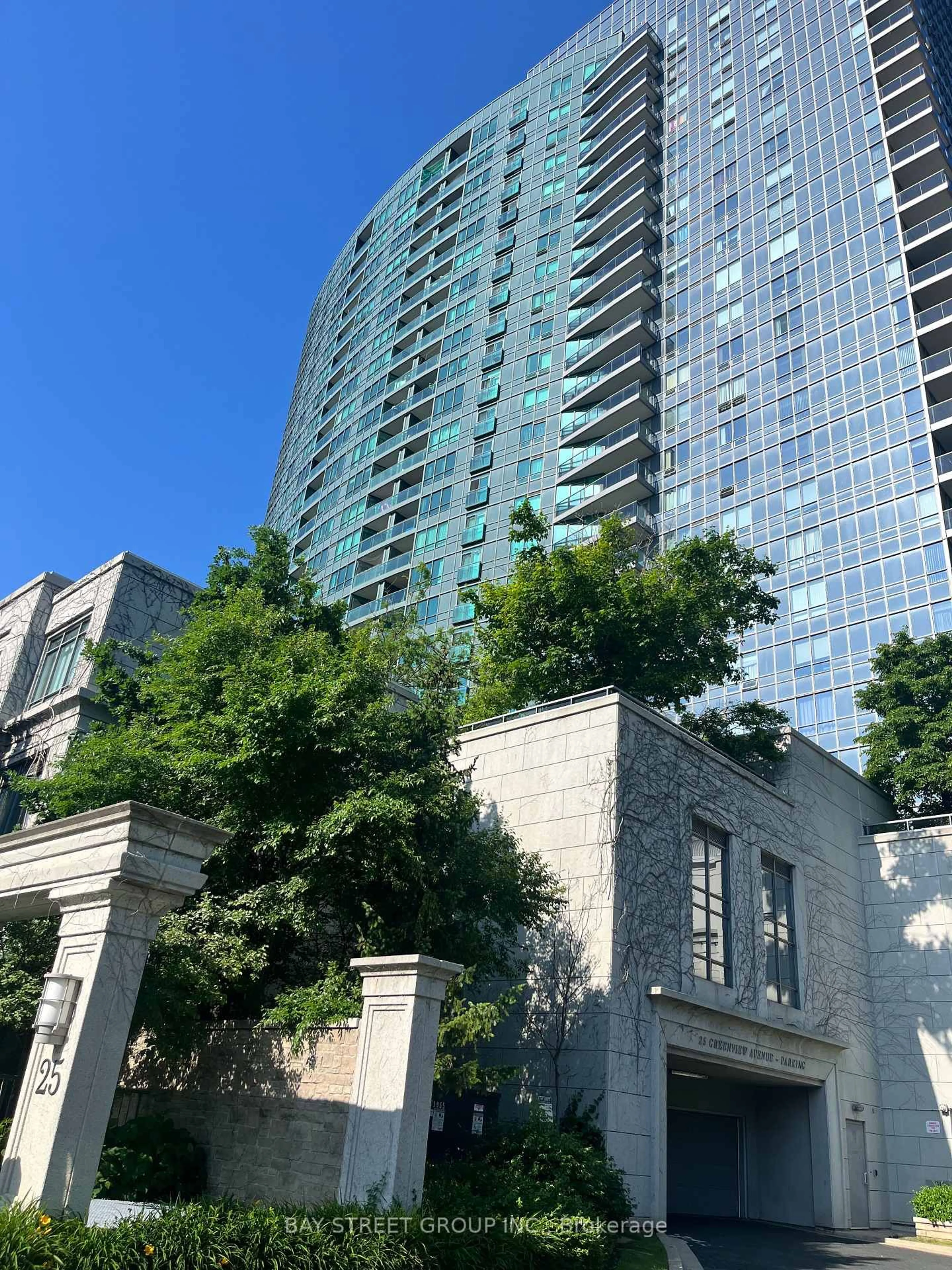 Unknown for 25 Greenview Ave #818, Toronto Ontario M2M 0A5