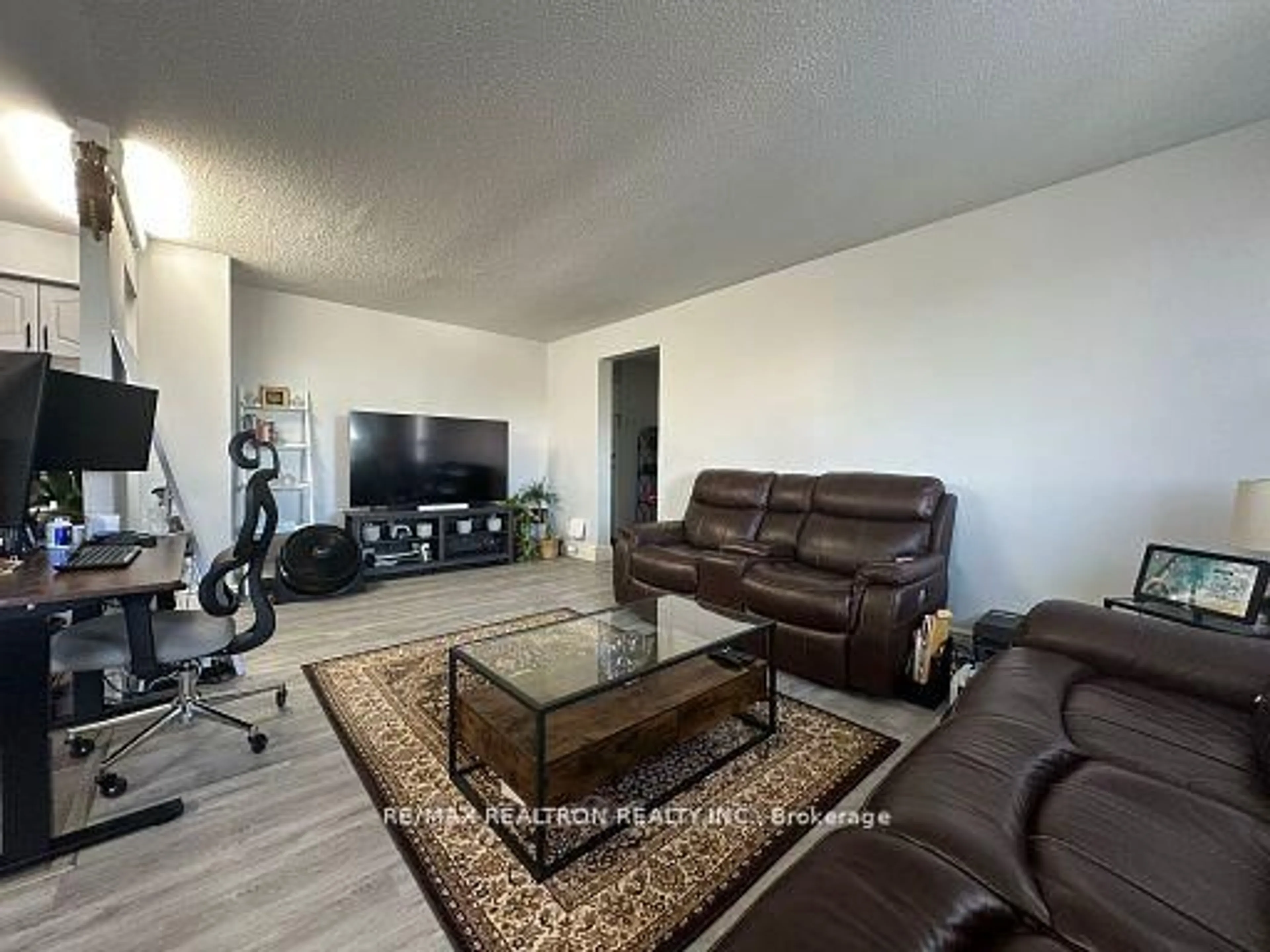 Living room with furniture, unknown for 100 Leeward Glwy #1401, Toronto Ontario M3C 2Z1
