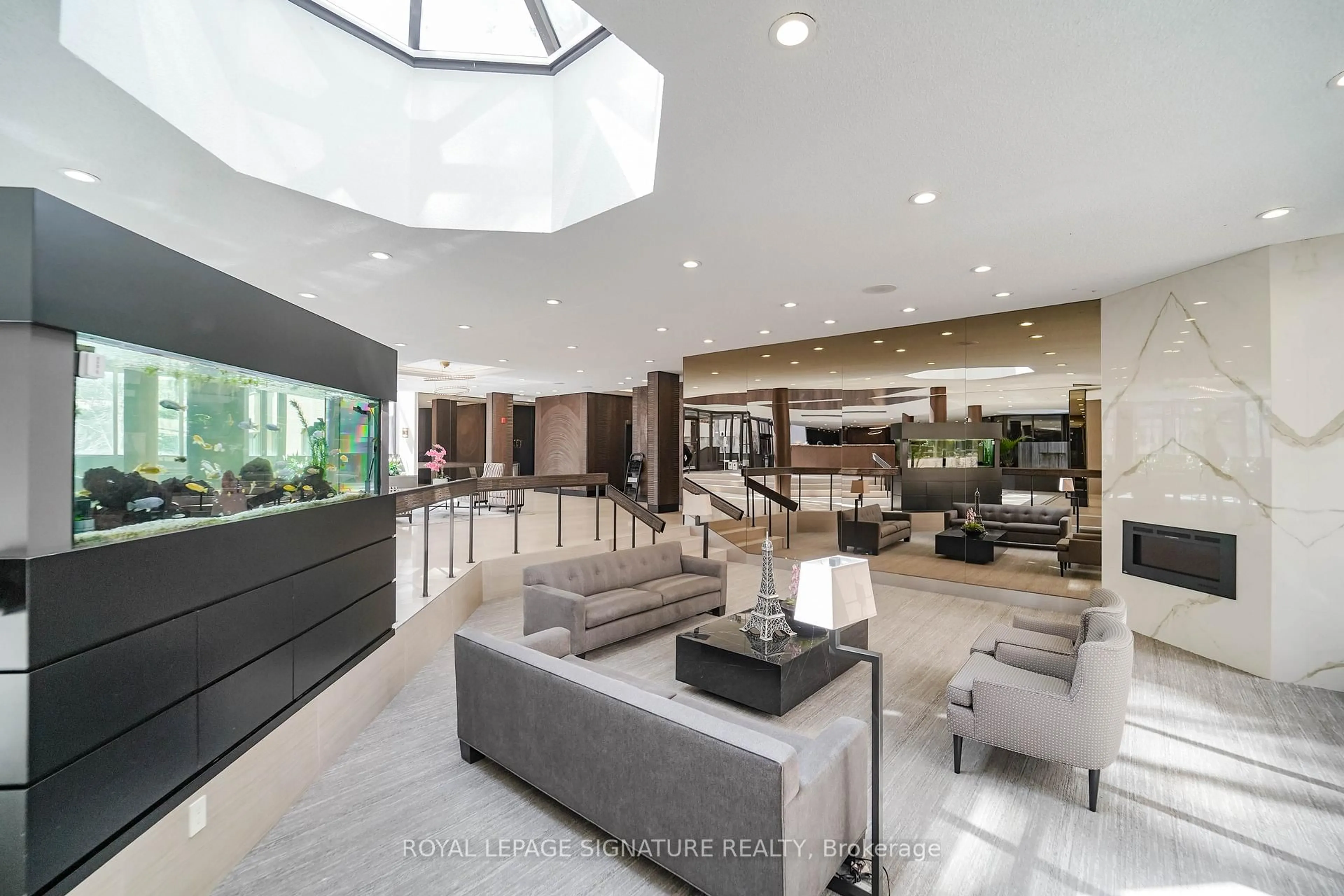 Unknown for 211 St Patrick St #1001, Toronto Ontario M5T 2Y9