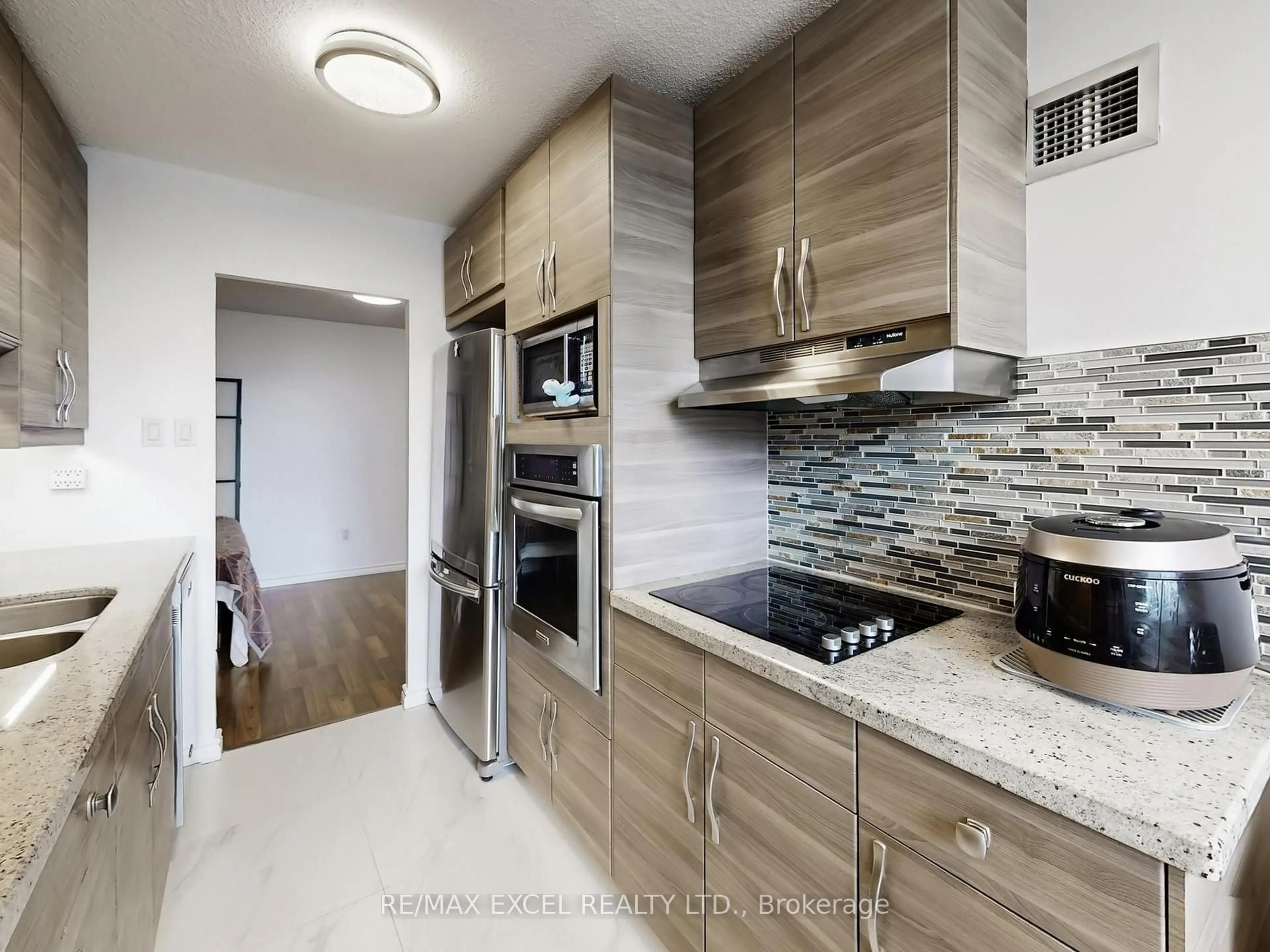 Unknown for 205 Hilda Ave #301, Toronto Ontario M2M 4B1