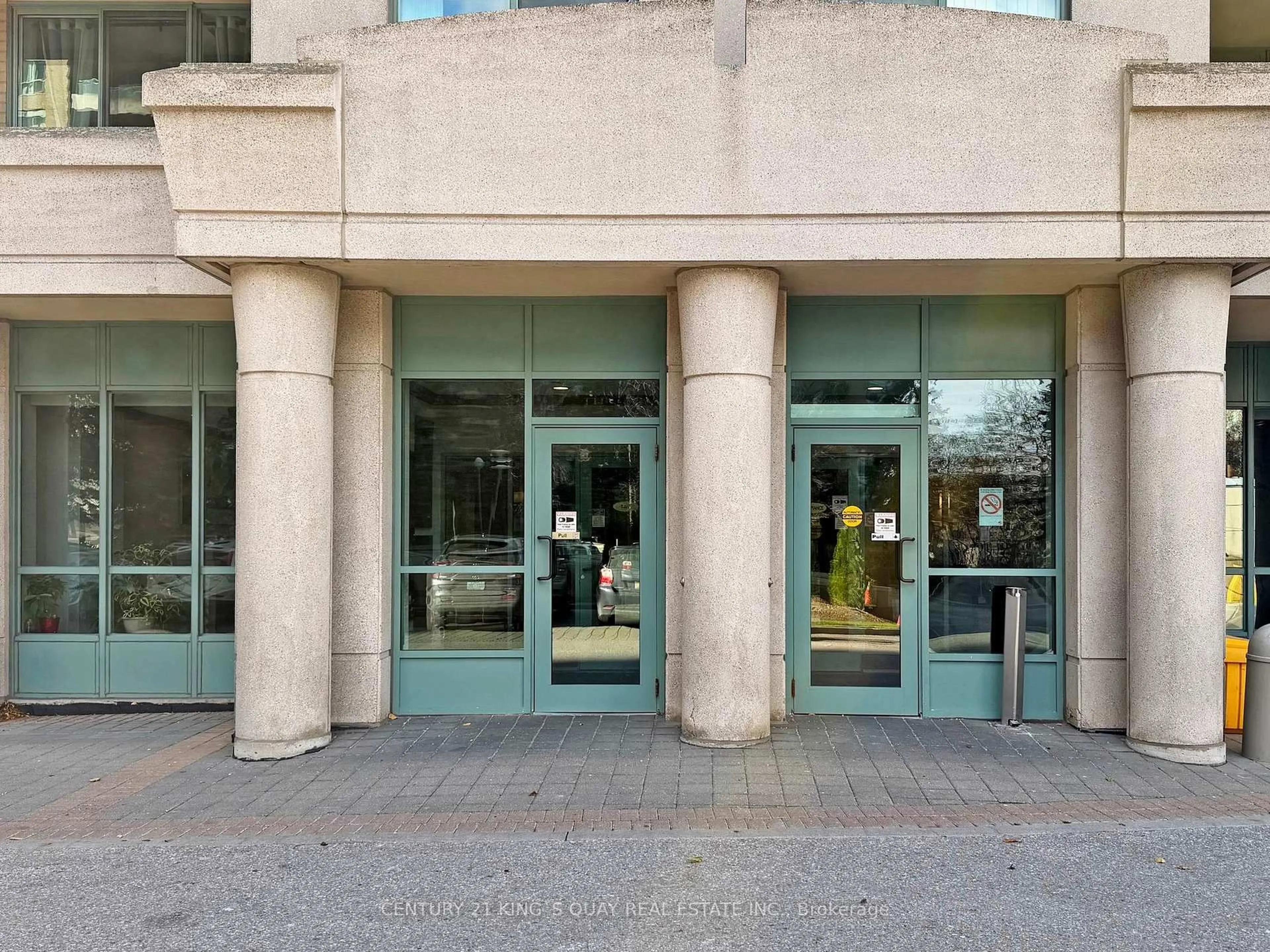 Indoor foyer for 1 Pemberton Ave #306, Toronto Ontario M2M 4L9