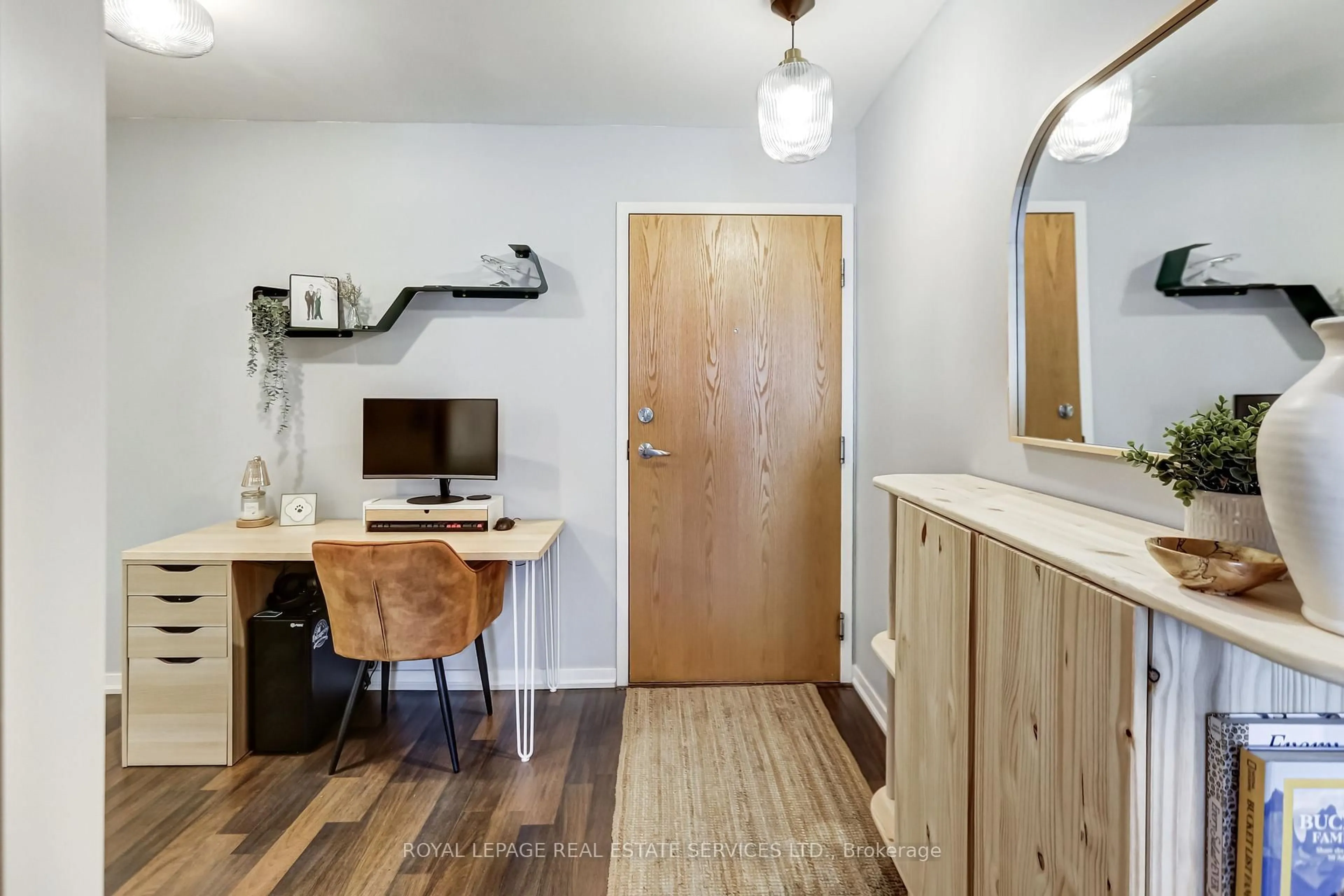 Indoor entryway for 20 Joe Shuster Way #1117, Toronto Ontario M6K 0A3