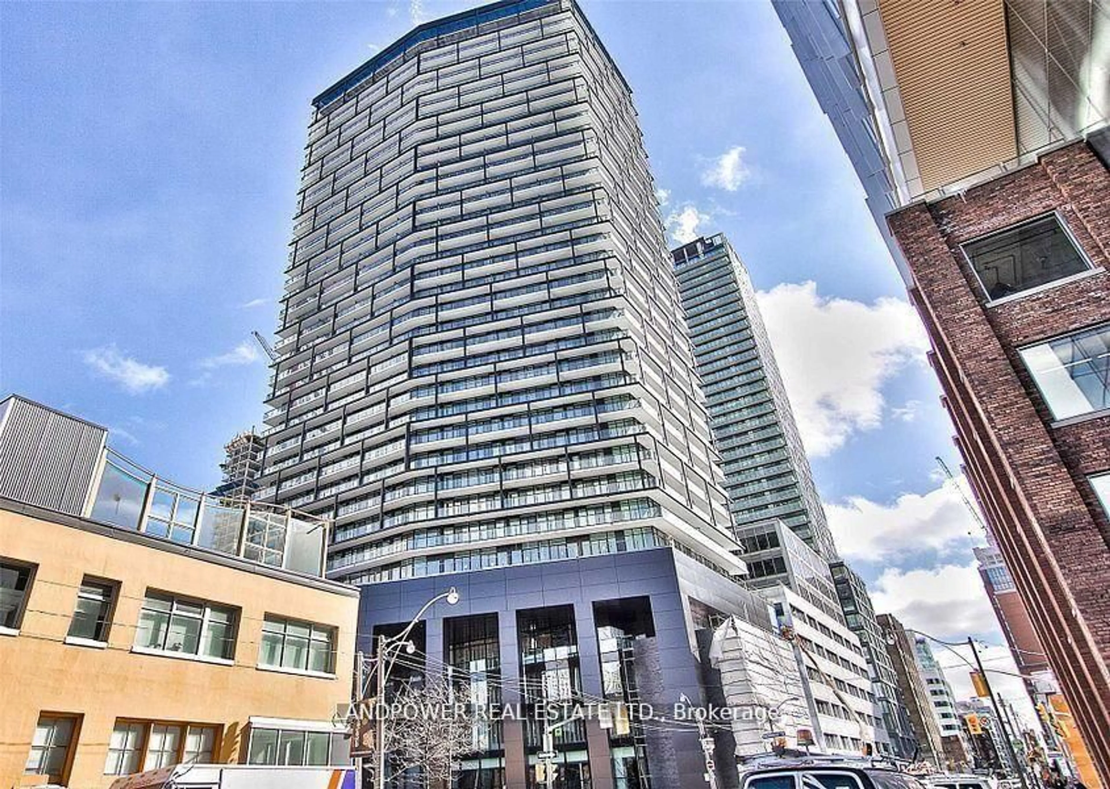 Indoor foyer for 125 Peter St #1612, Toronto Ontario M5V 0M2