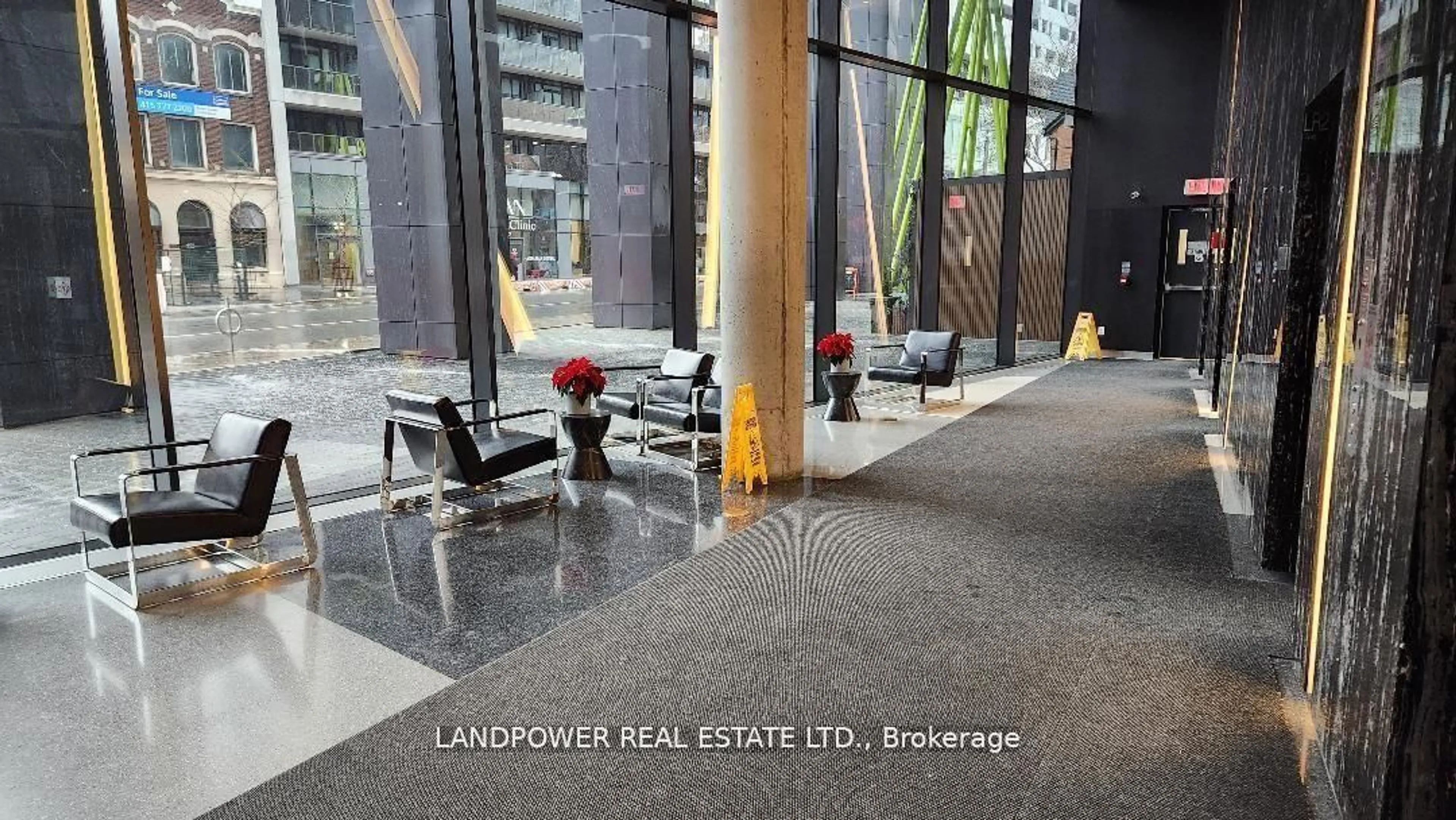 Indoor foyer for 125 Peter St #1612, Toronto Ontario M5V 0M2