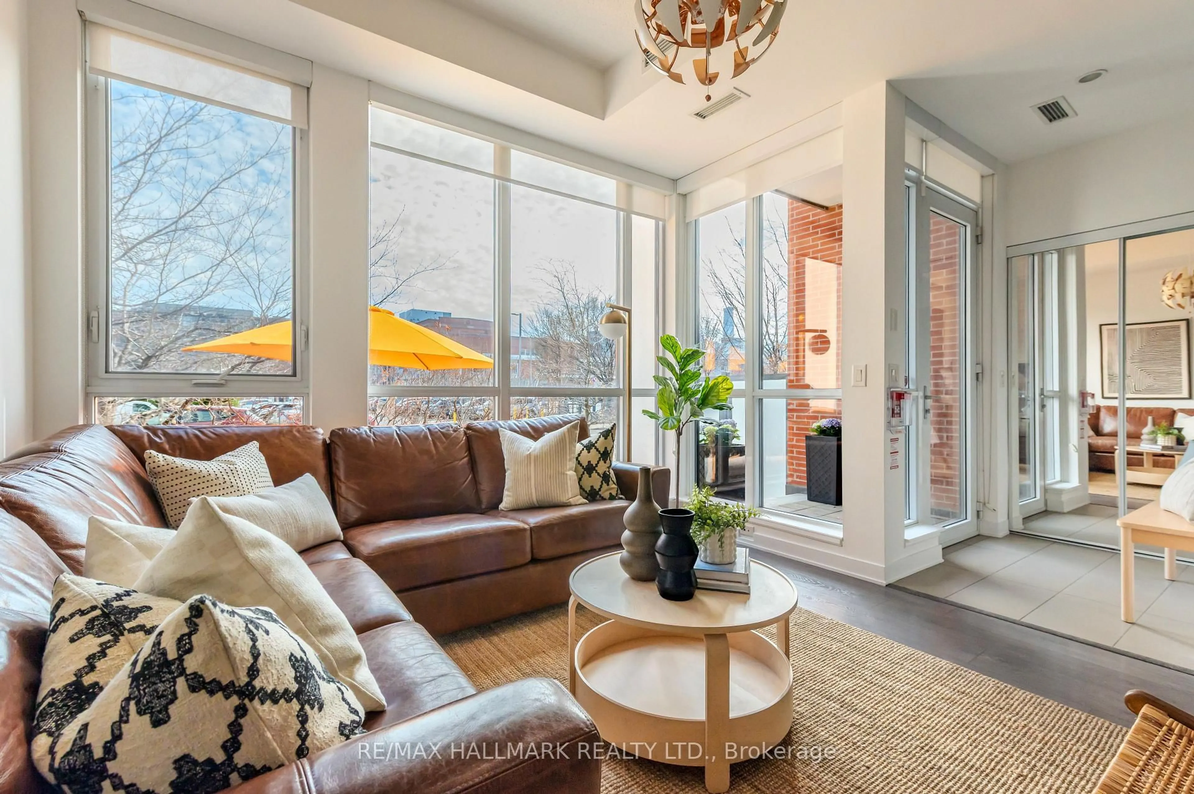 Living room with furniture, unknown for 126 St David St, Toronto Ontario M5A 0C2