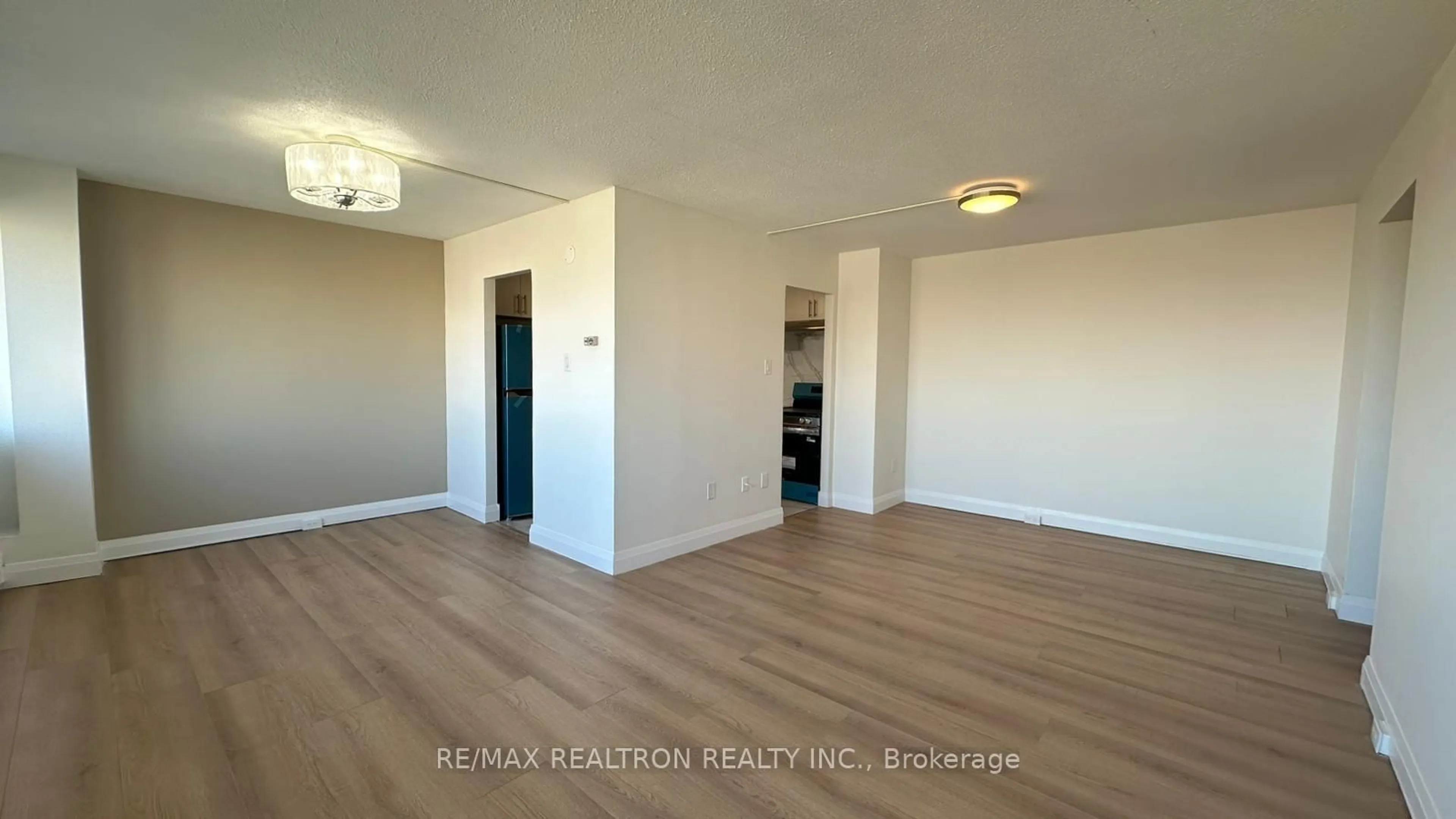 A pic of a room for 10 Sunny Glwy #2101, Toronto Ontario M3C 2Z3