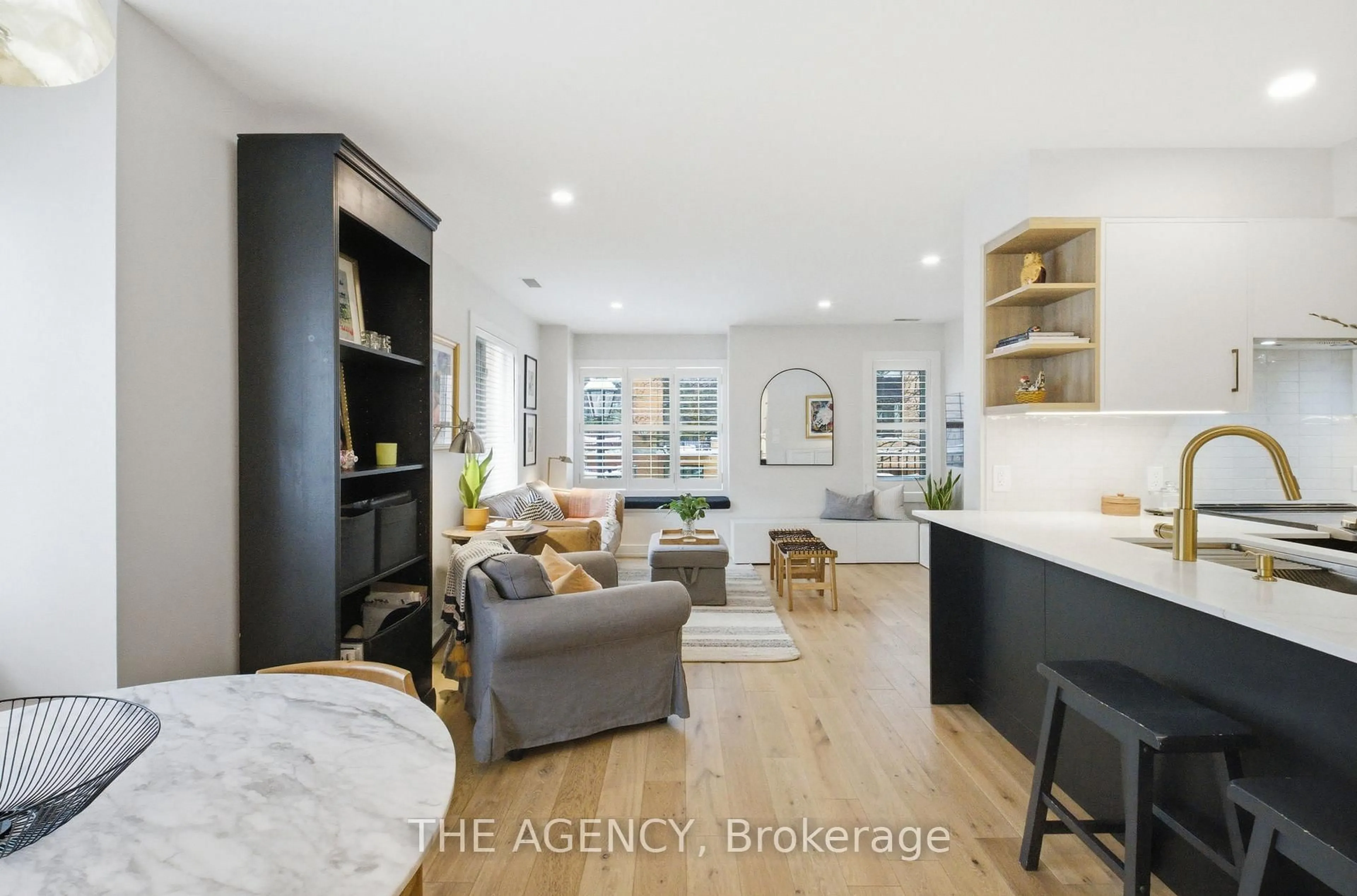 Open concept kitchen, unknown for 208 Niagara St #26, Toronto Ontario M6J 3W5