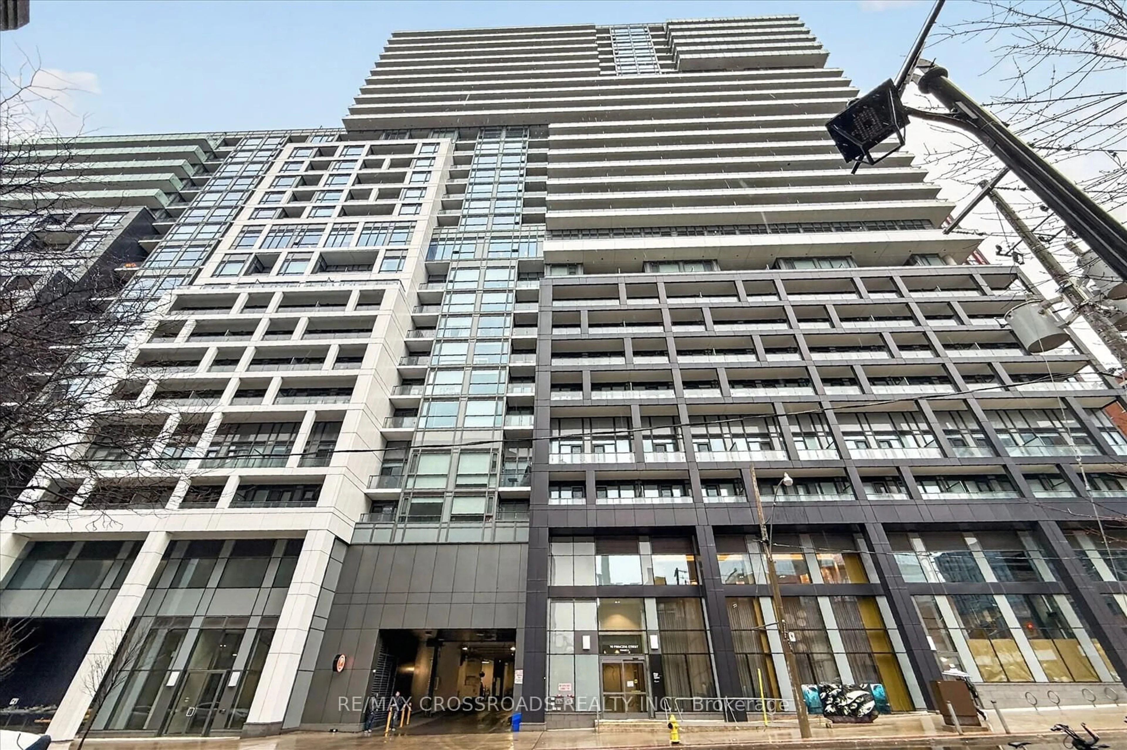 Indoor foyer for 70 Princess St #406, Toronto Ontario M5A 0X6