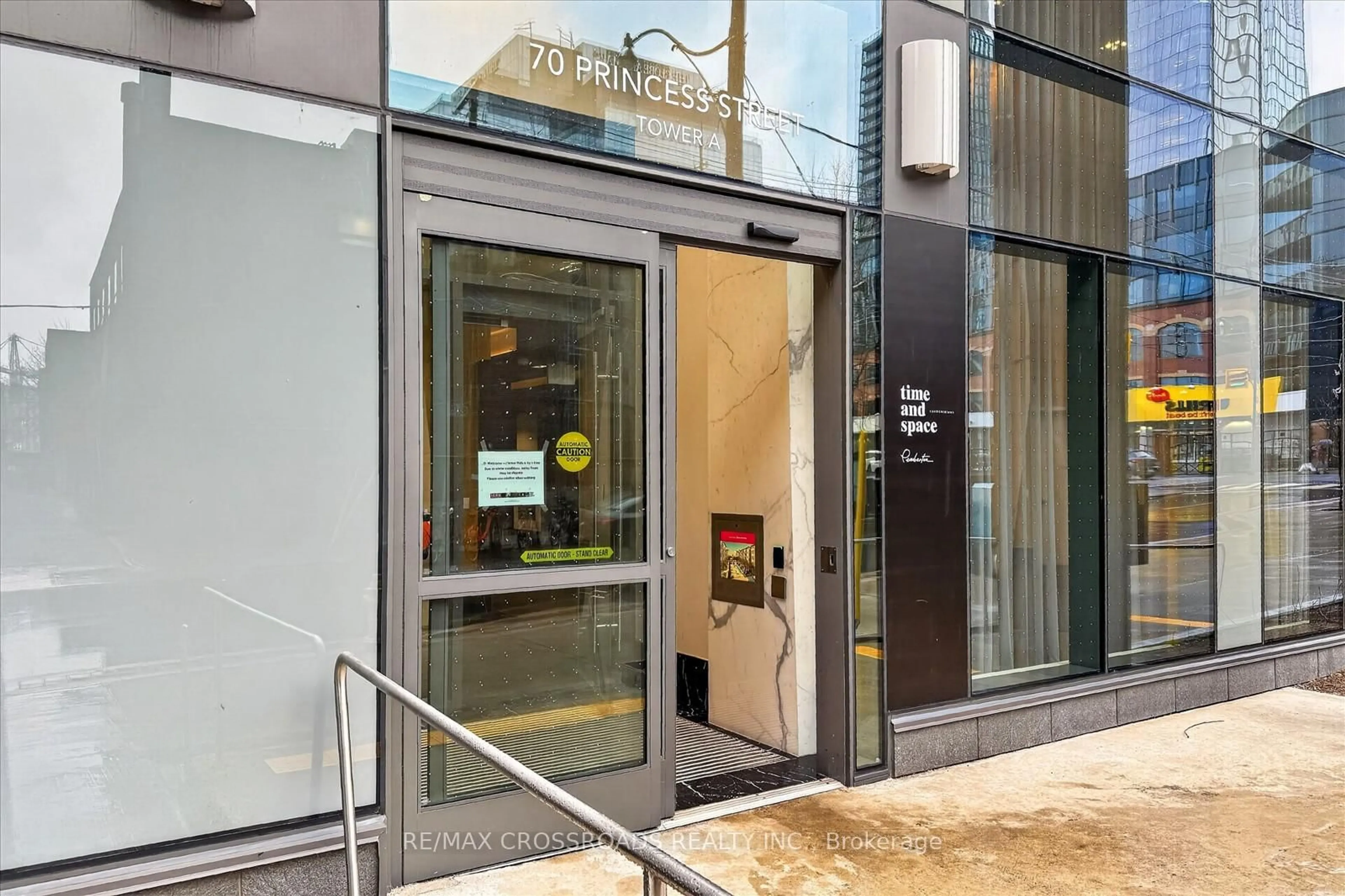 Indoor foyer for 70 Princess St #406, Toronto Ontario M5A 0X6