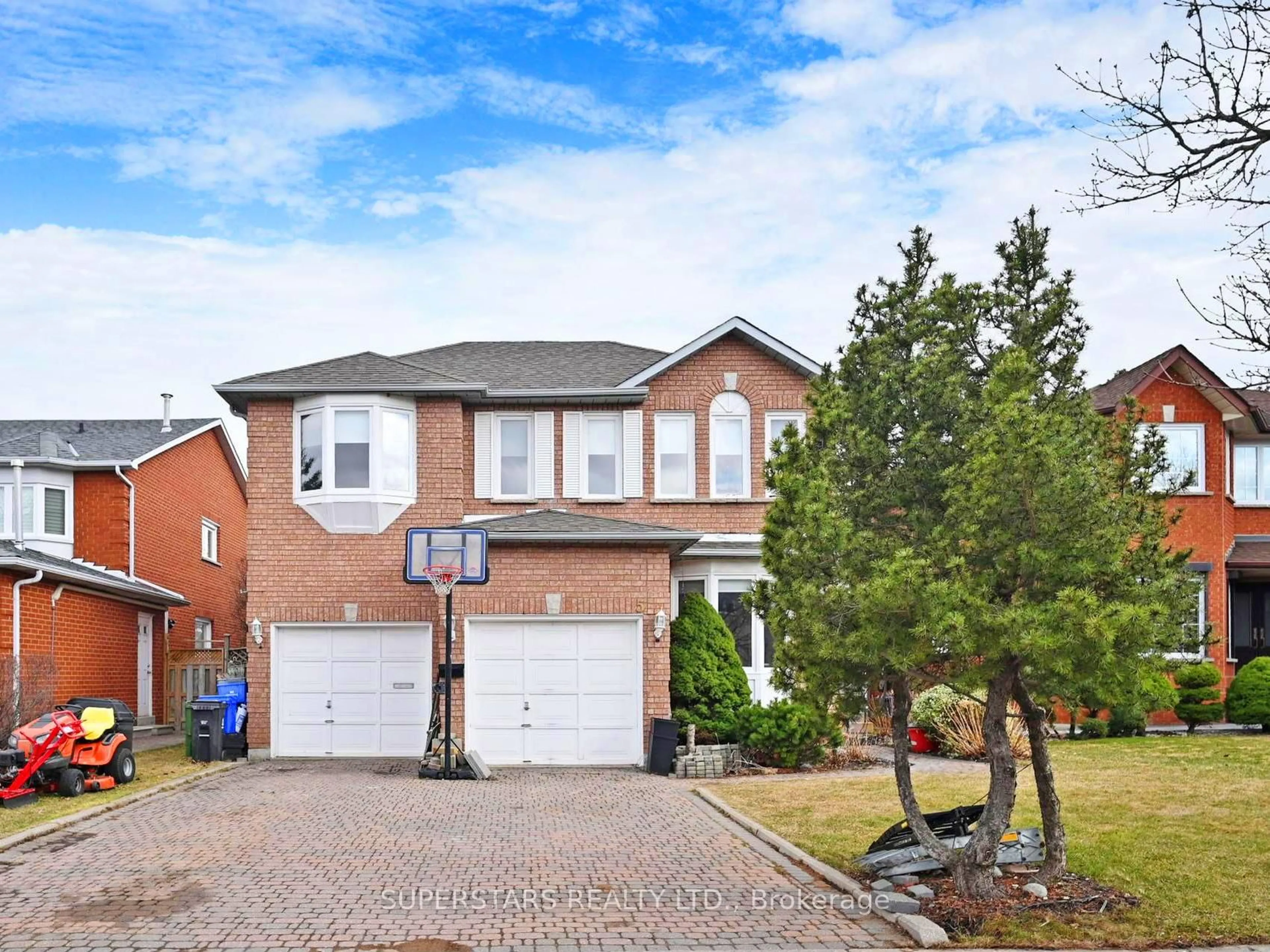 Home with brick exterior material, street for 5 Jardin Hill Crt, Toronto Ontario M2H 3R8