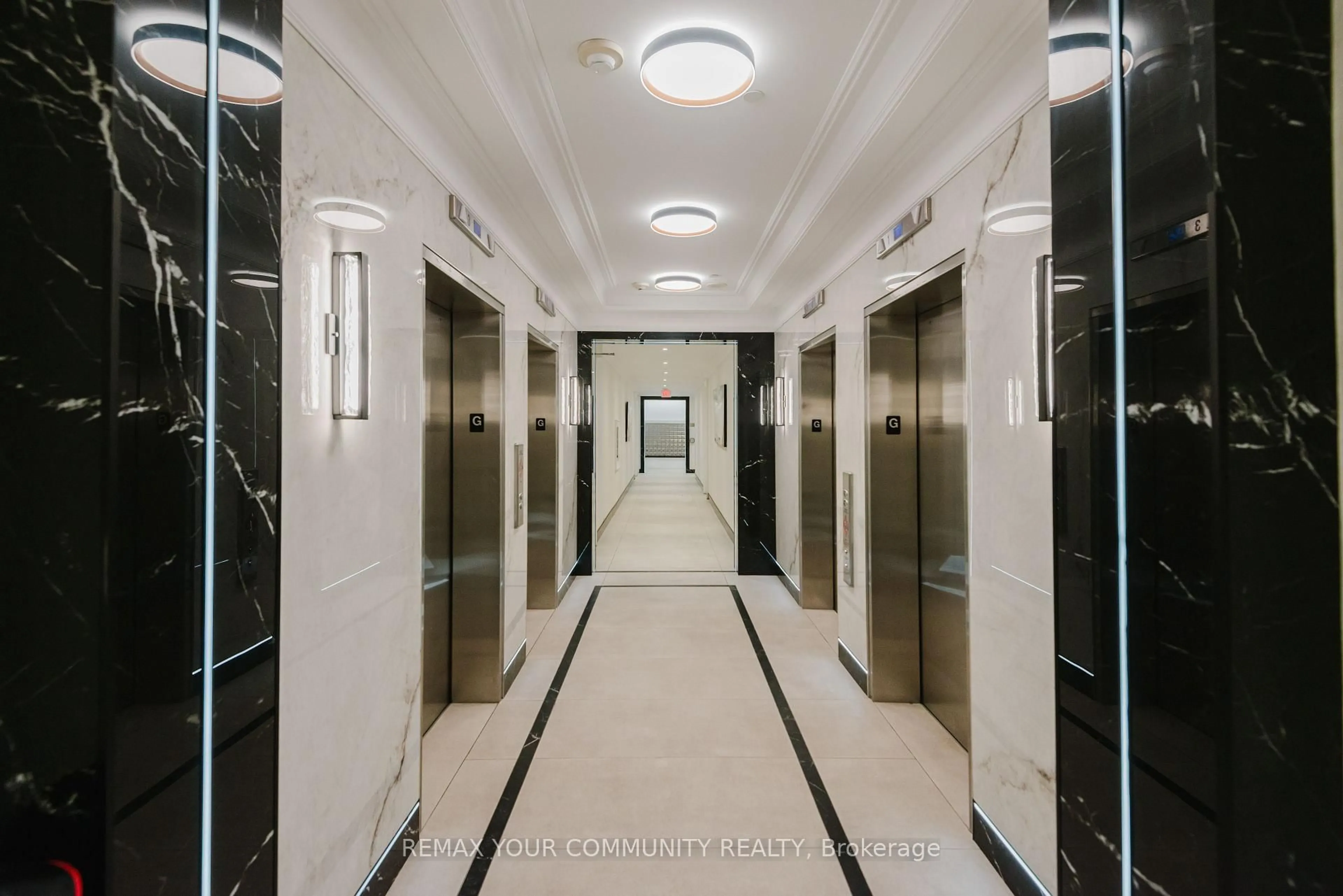 Indoor foyer for 15 Greenview Ave #2510, Toronto Ontario M2M 4M7