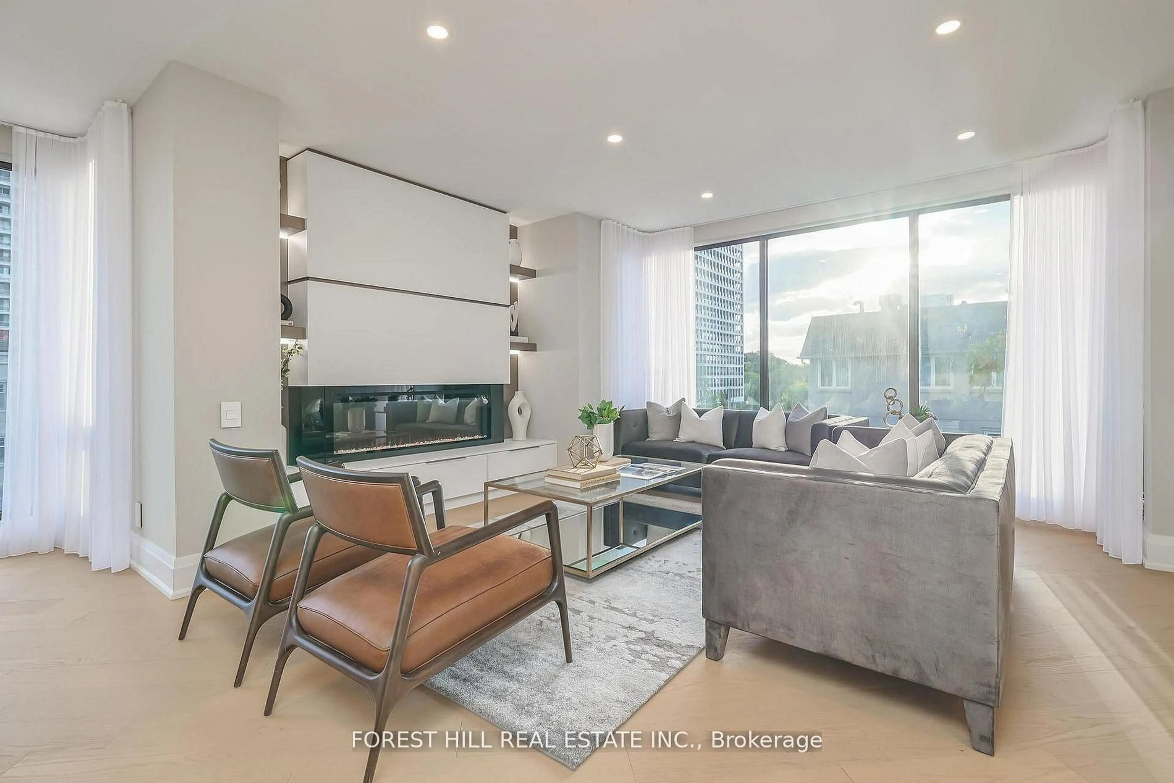 Living room with furniture, unknown for 342 Spadina Rd #301, Toronto Ontario M5P 2V4