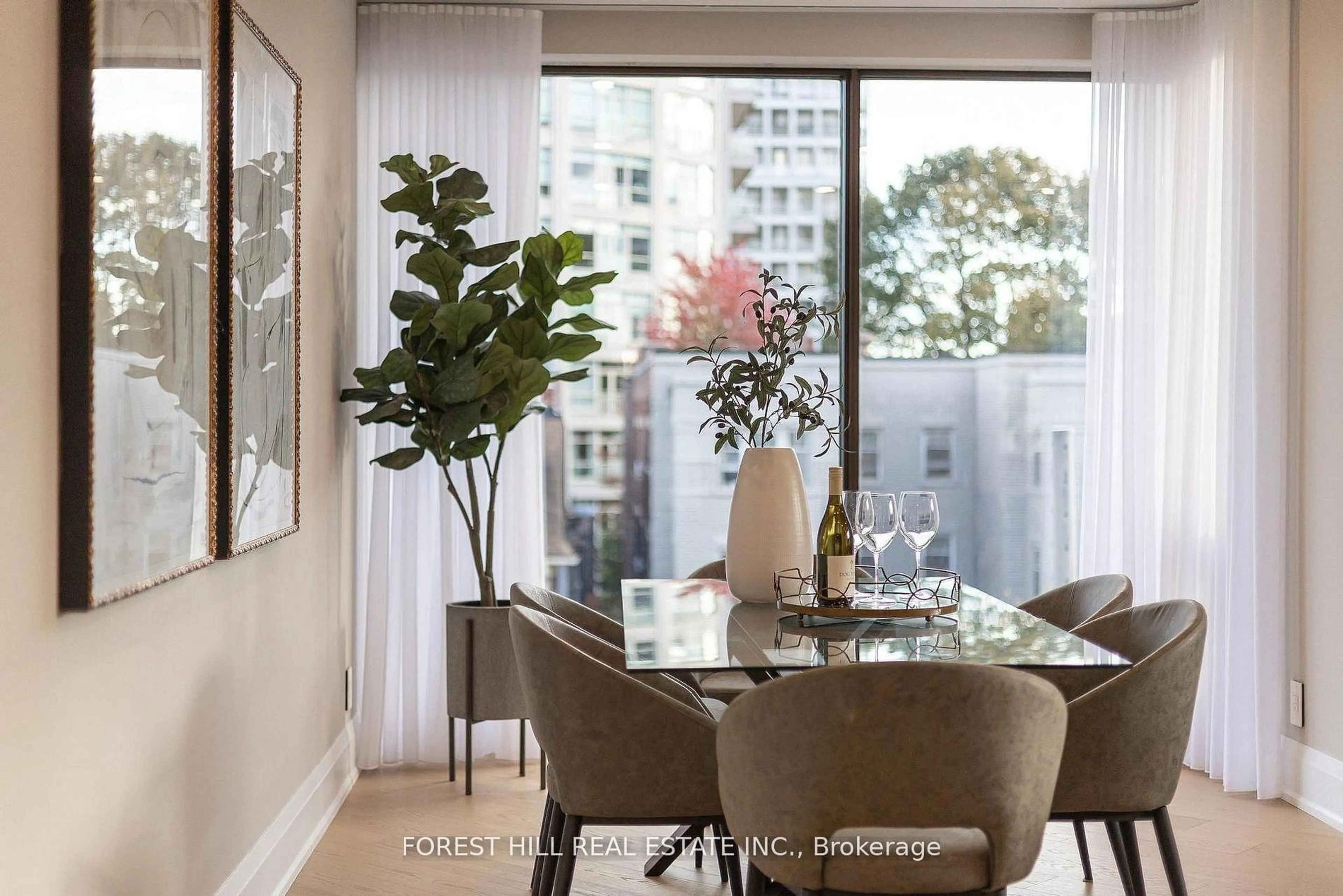 Dining room, unknown for 342 Spadina Rd #301, Toronto Ontario M5P 2V4