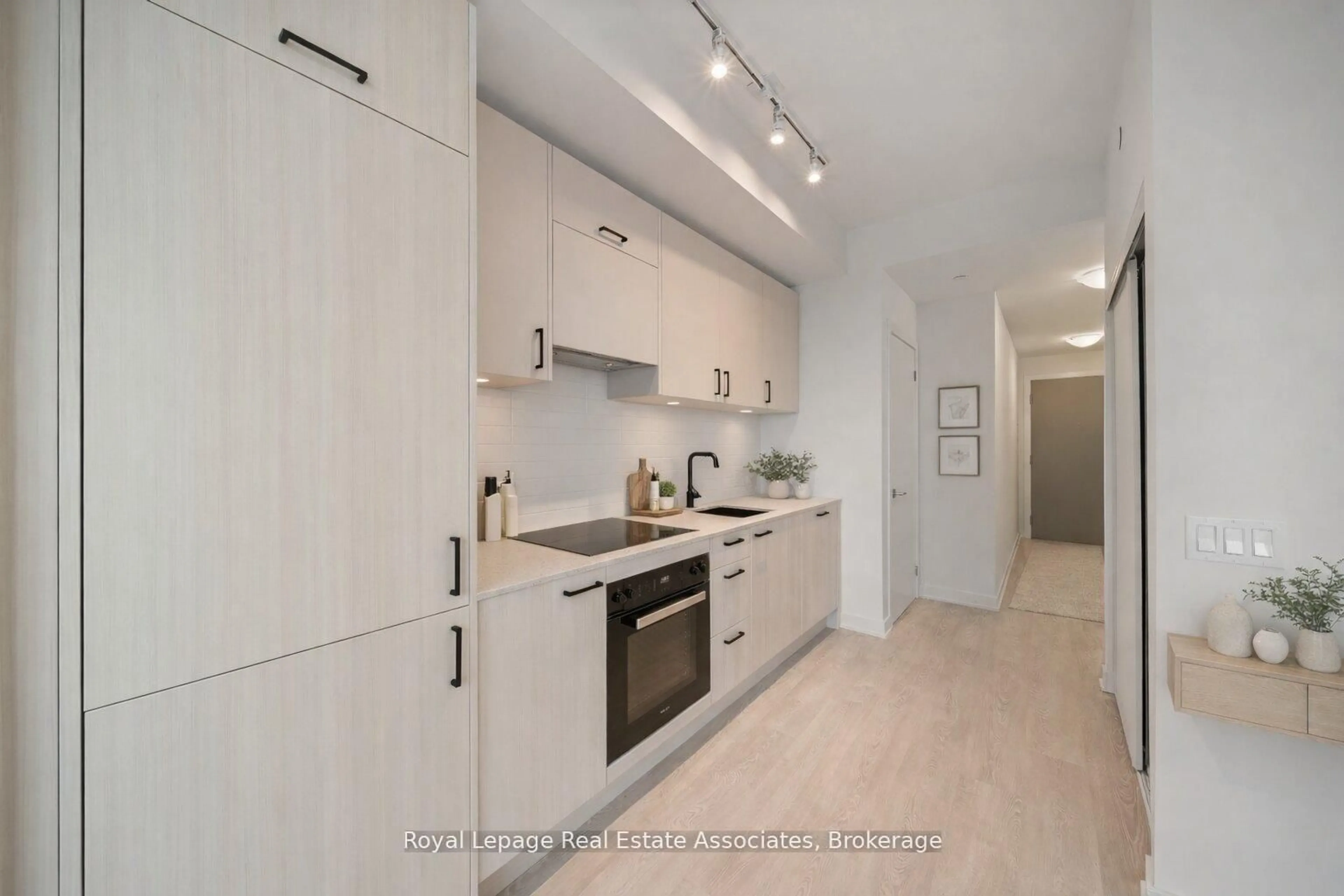 Standard kitchen, unknown for 1 Quarrington Lane #1004, Toronto Ontario M3C 0S4