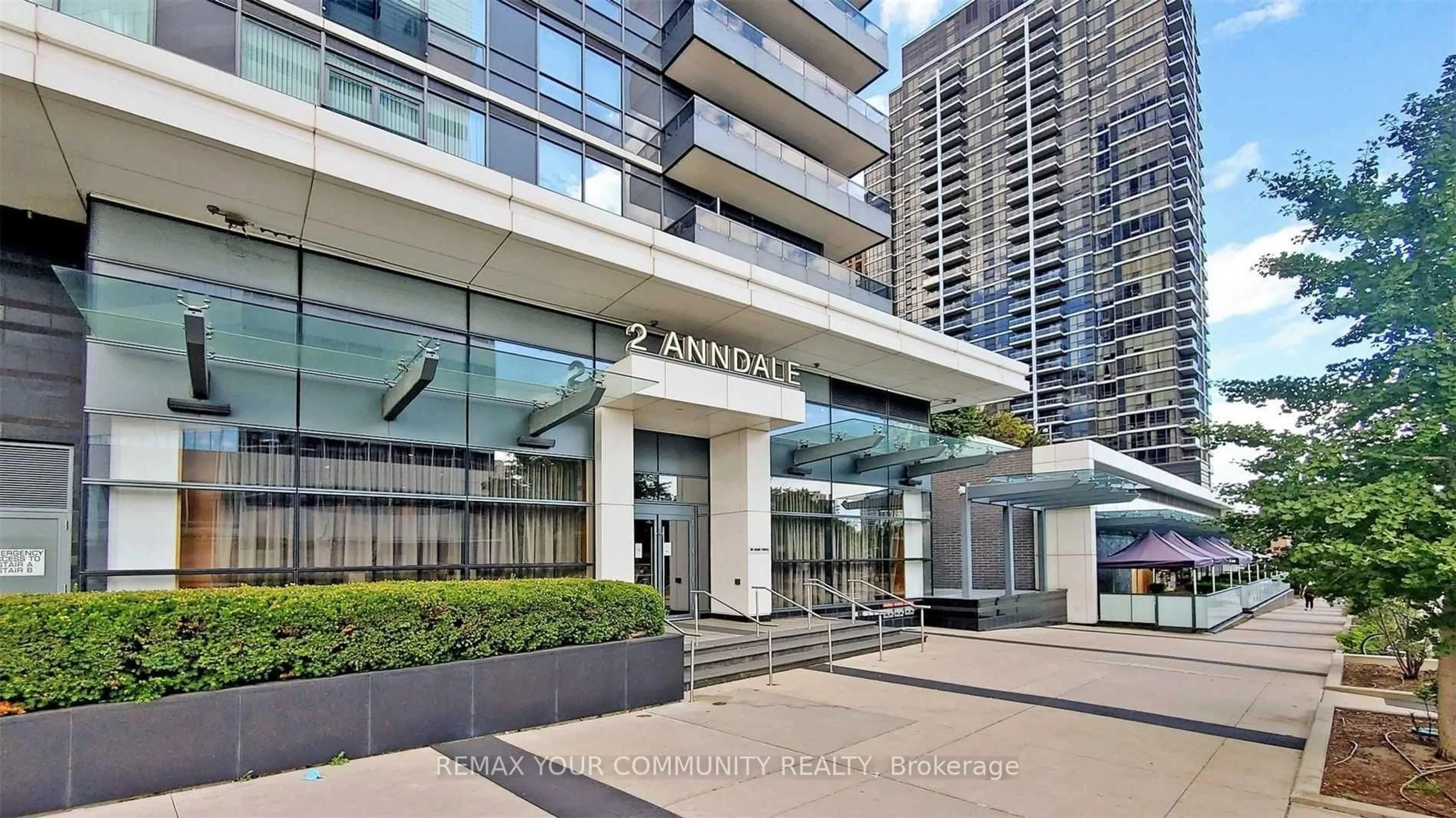 Indoor foyer for 2 Anndale Dr #2310, Toronto Ontario M2N 2W8