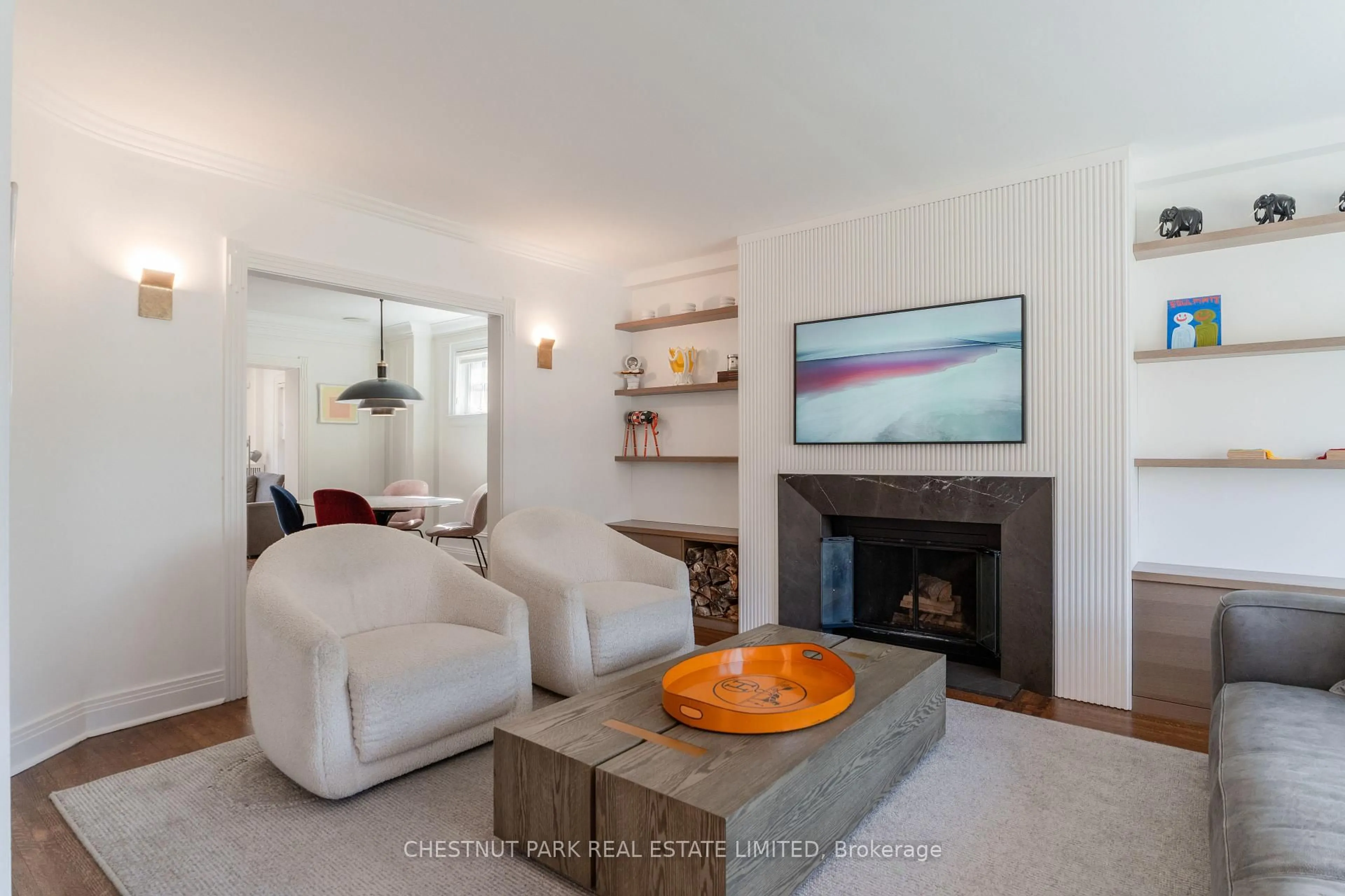 Living room with furniture, unknown for 19 Heather Rd, Toronto Ontario M4G 3G2