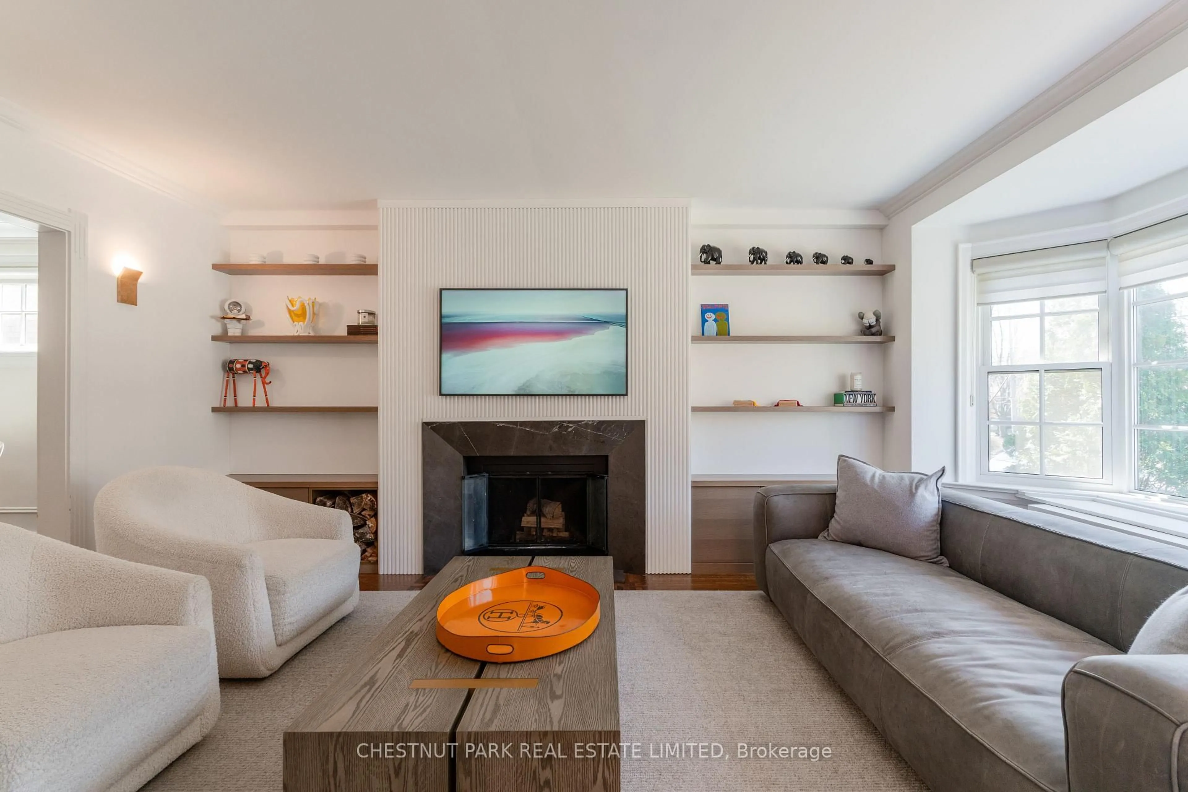 Living room with furniture, unknown for 19 Heather Rd, Toronto Ontario M4G 3G2