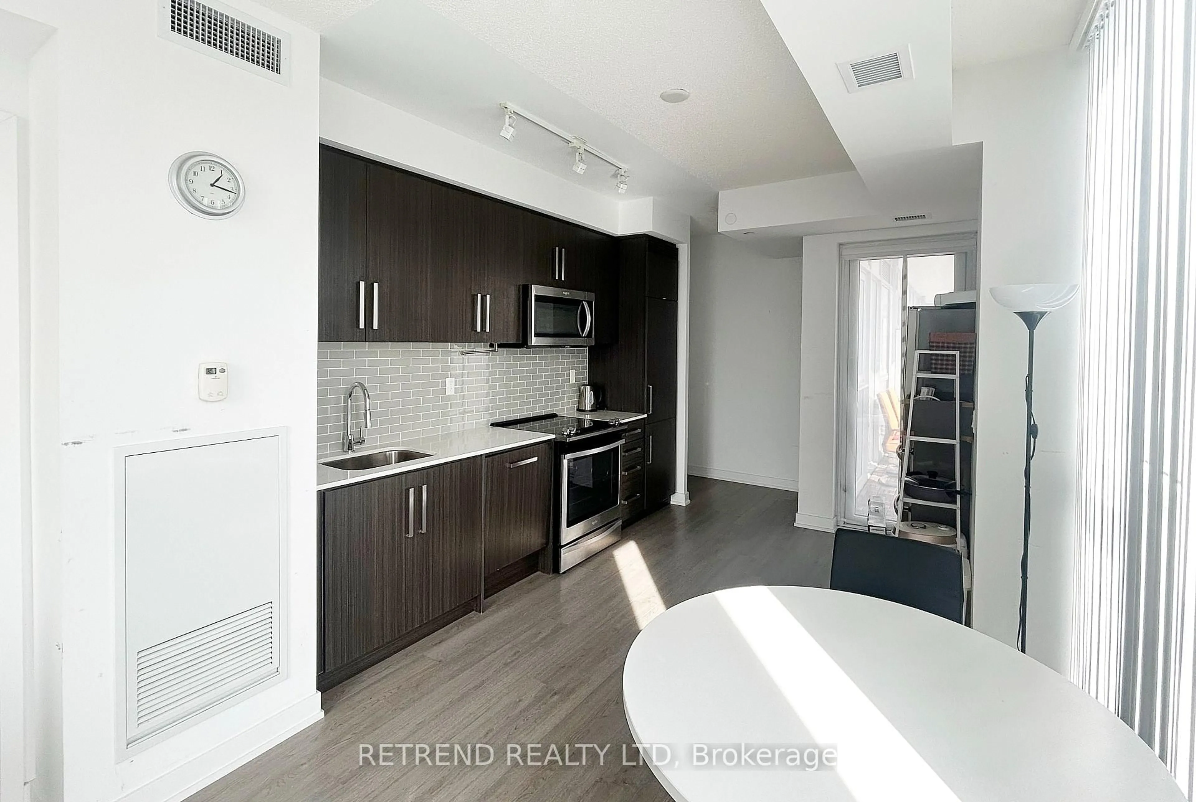 Standard kitchen, unknown for 5180 Yonge St #2706, Toronto Ontario M2N 0K5