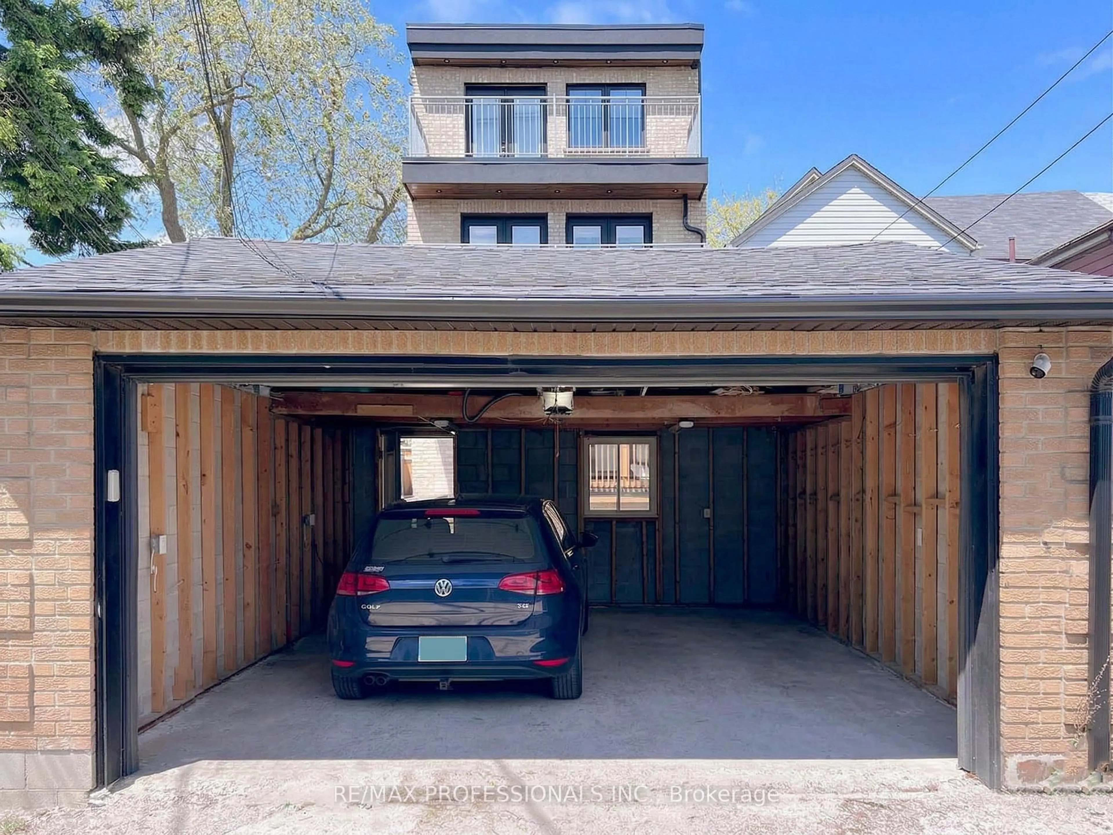Indoor garage for 41 Rolyat St, Toronto Ontario M6J 1S5