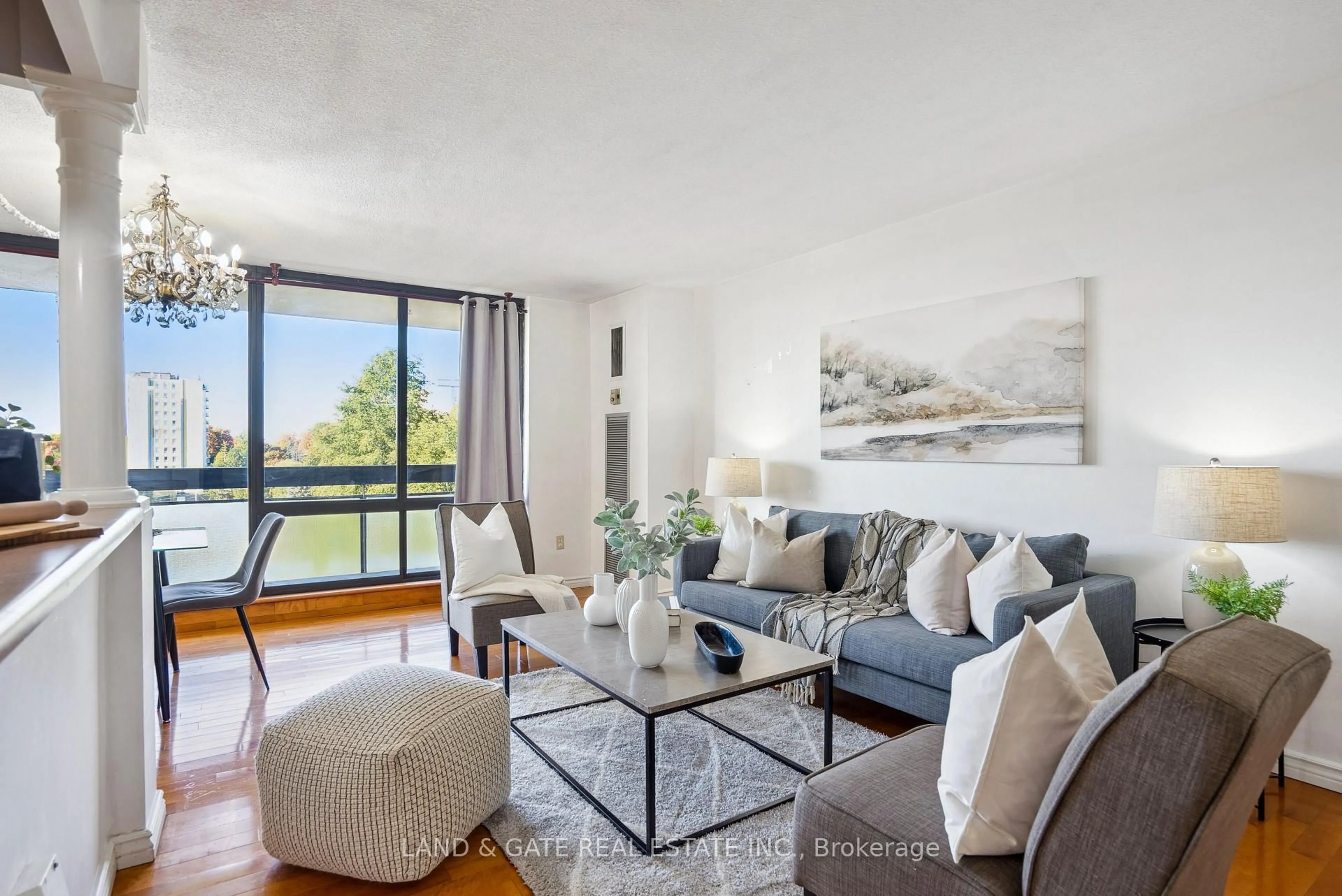 Living room with furniture, unknown for 260 Seneca Hill Dr #702, Toronto Ontario M2J 4S6