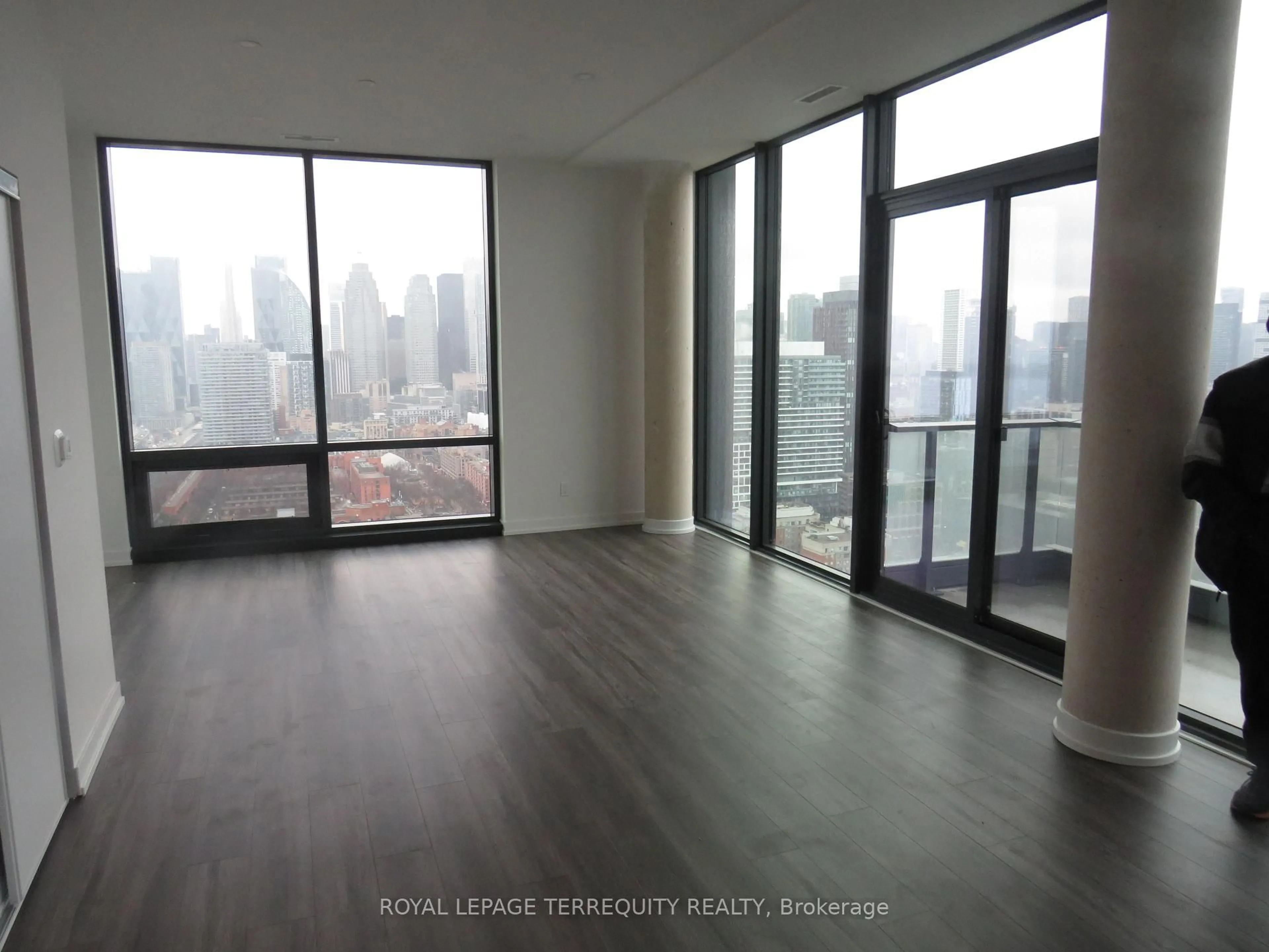 A pic of a room for 35 Parliament St #3304, Toronto Ontario M5A 0Z5