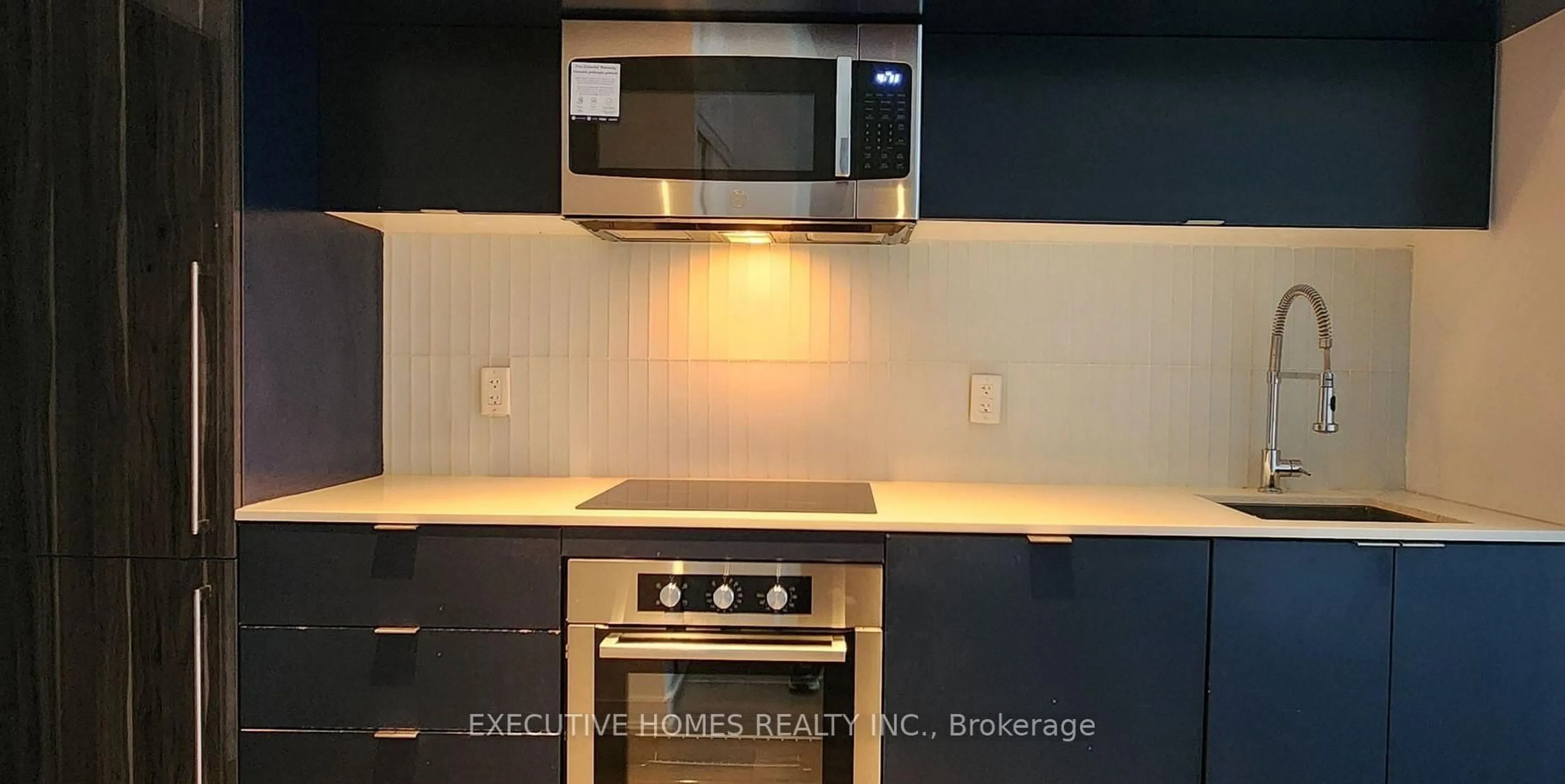 Standard kitchen, ceramic/tile floor for 28 Avondale Ave #1110, Toronto Ontario M2N 0K2