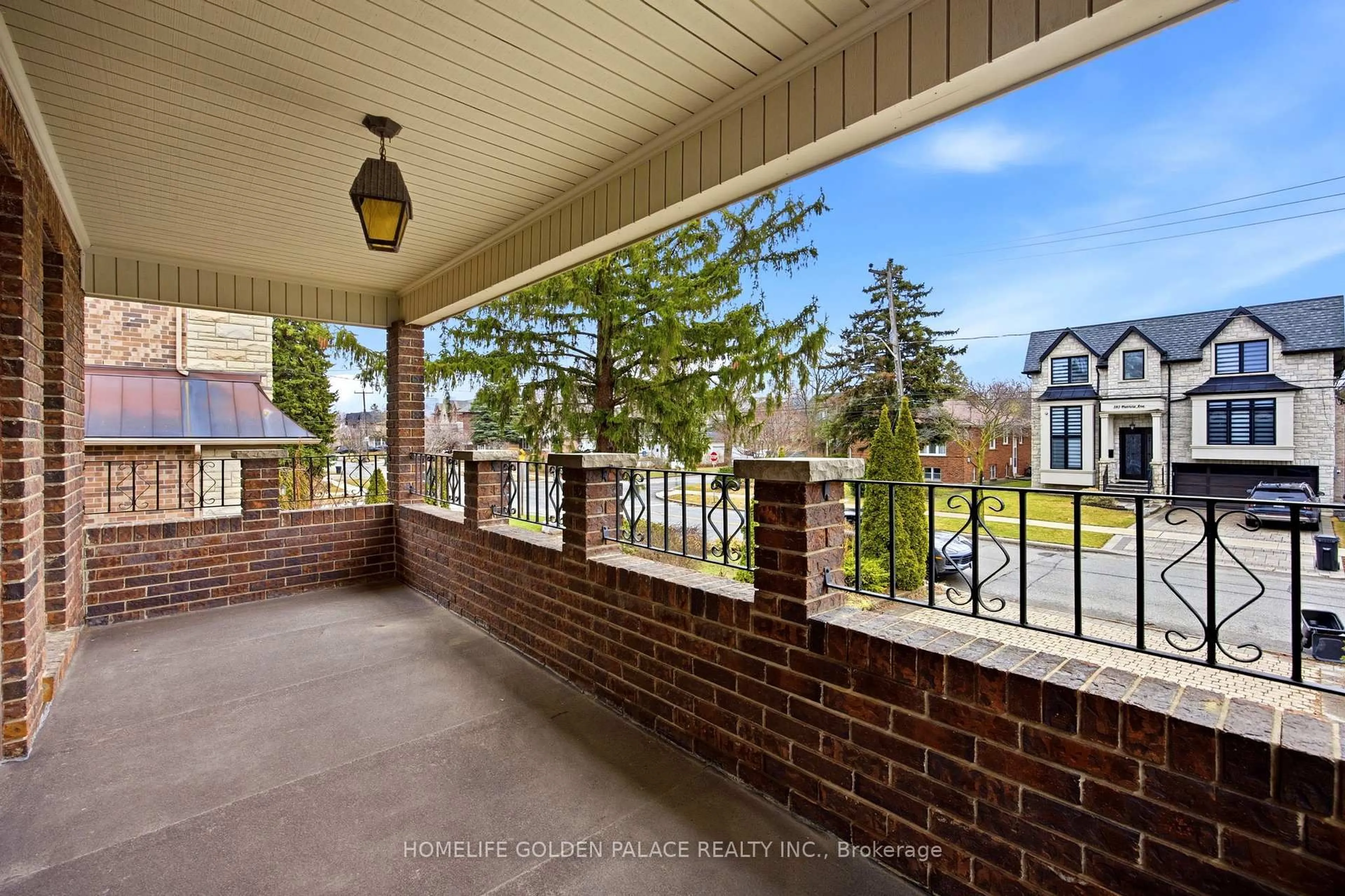 Patio, street for 394 Patricia Ave, Toronto Ontario M2R 2M9