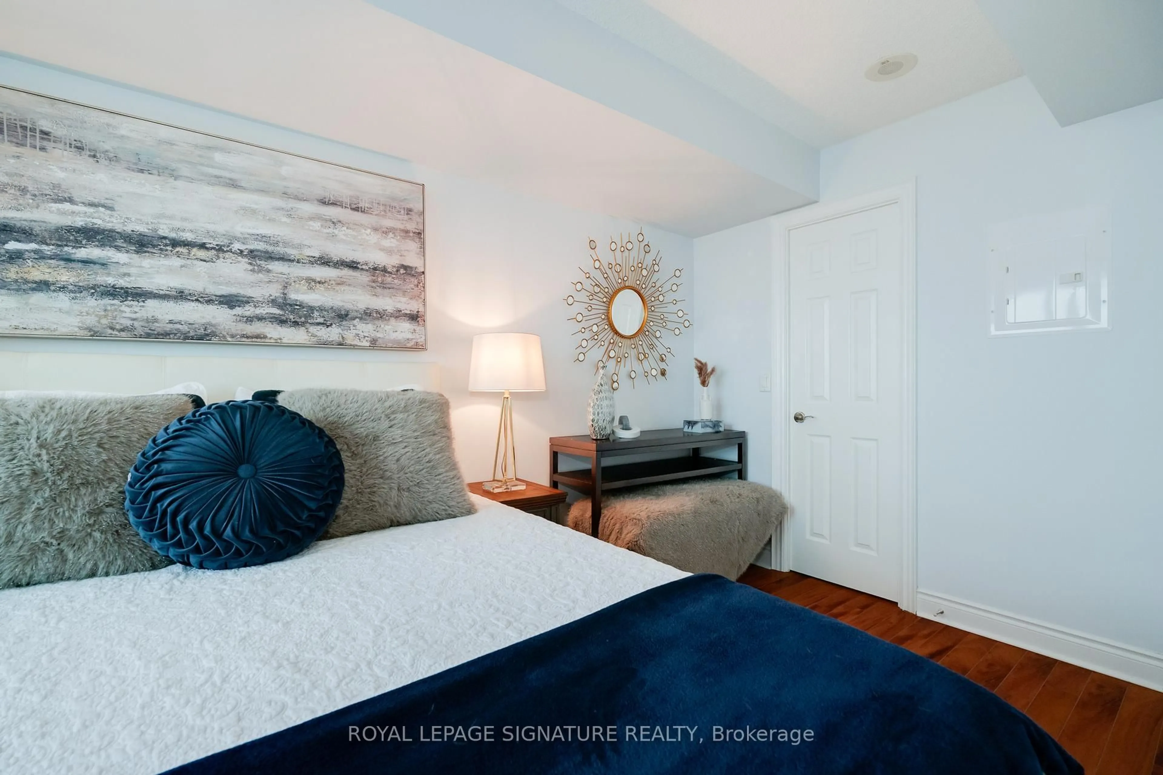 Bedroom with bed, wood/laminate floor for 15 Greenview Ave #2408, Toronto Ontario M2M 4M7