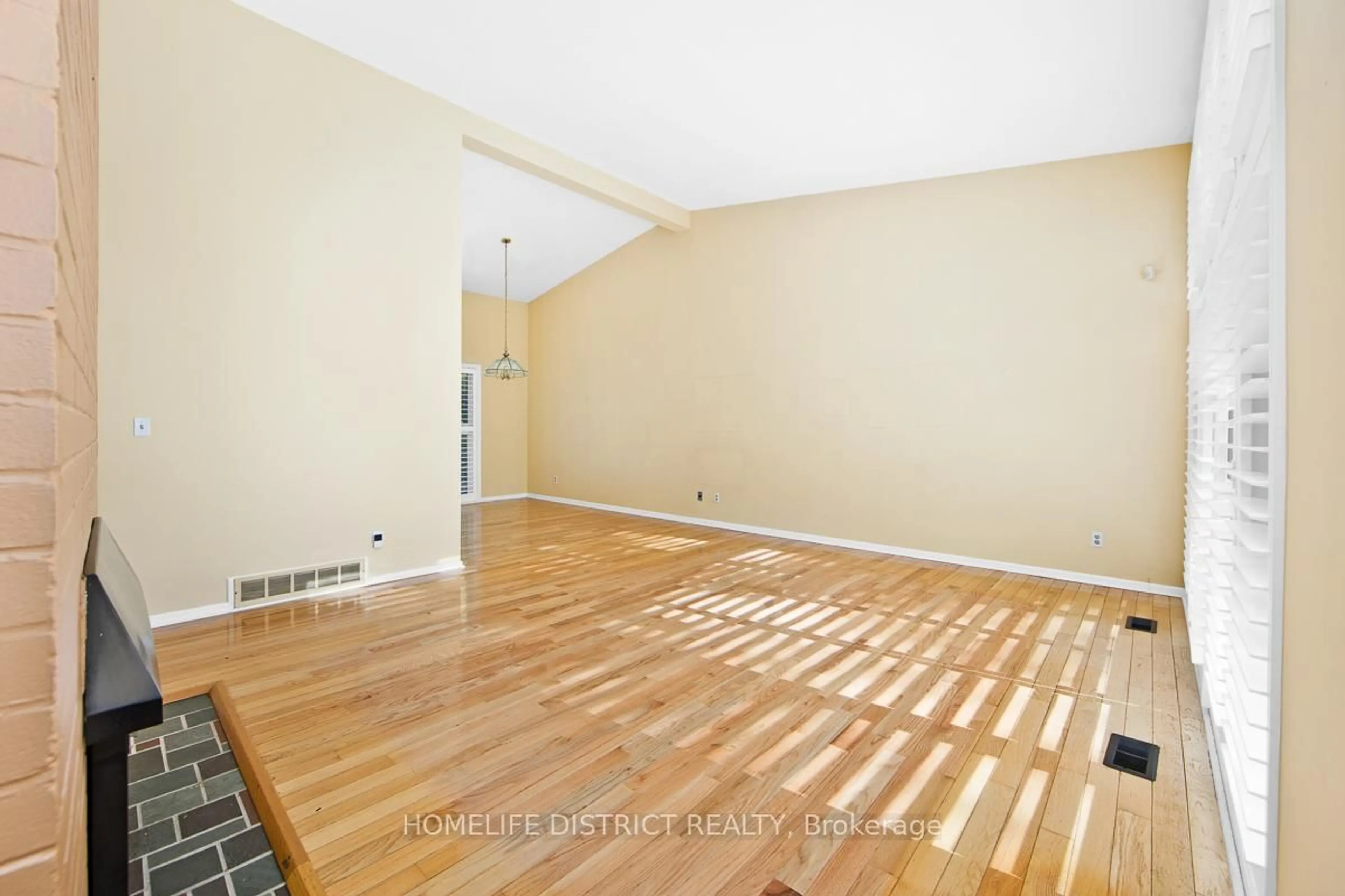 A pic of a room for 22 Greenland Rd, Toronto Ontario M3C 1N2
