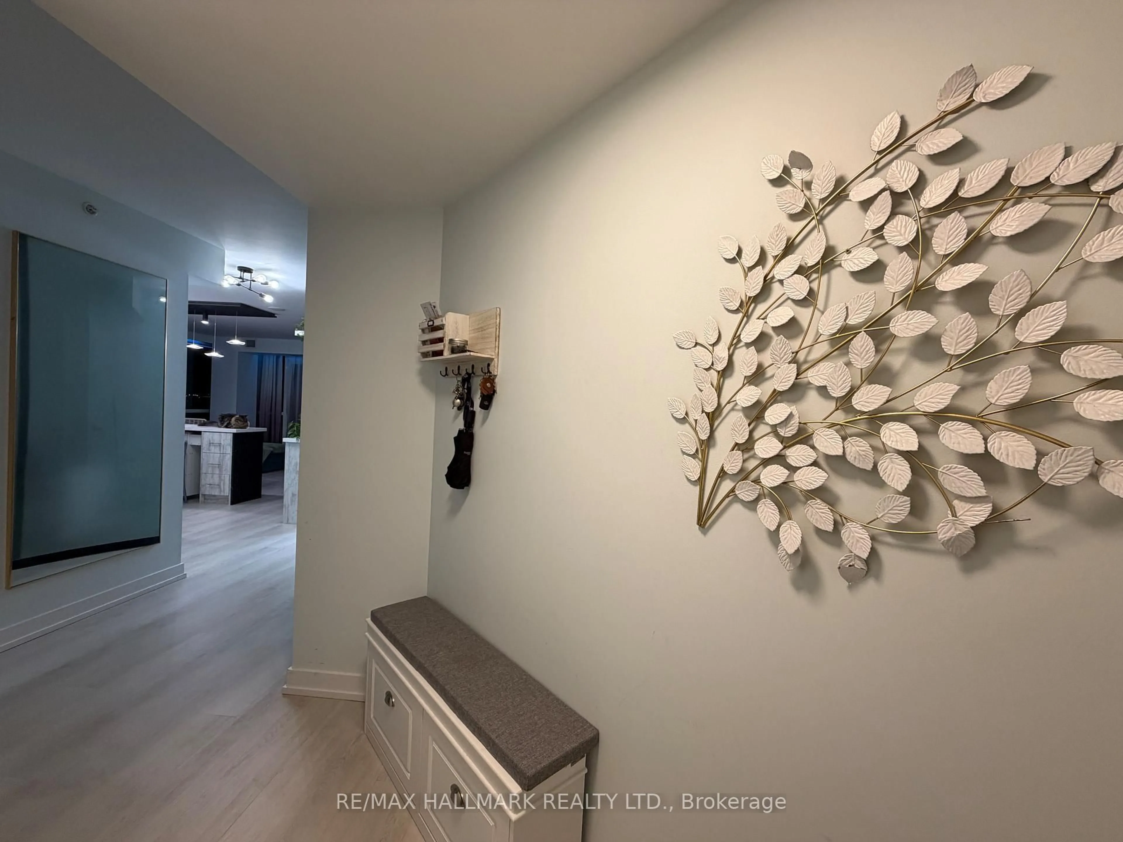 Indoor entryway for 5740 Yonge St #1904, Toronto Ontario M2M 0B1