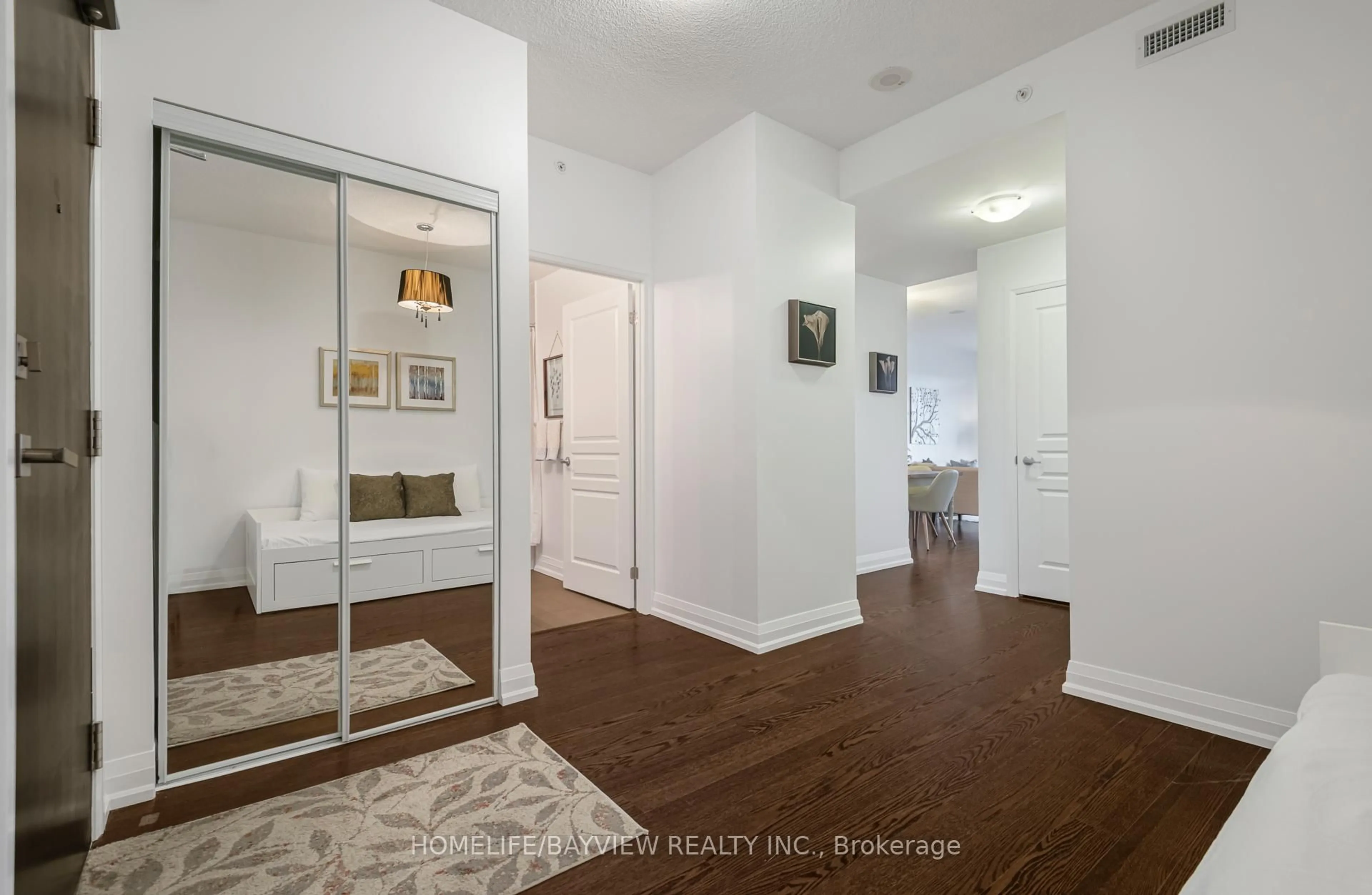 Indoor entryway for 85 The Donway #708, Toronto Ontario M3C 0L9