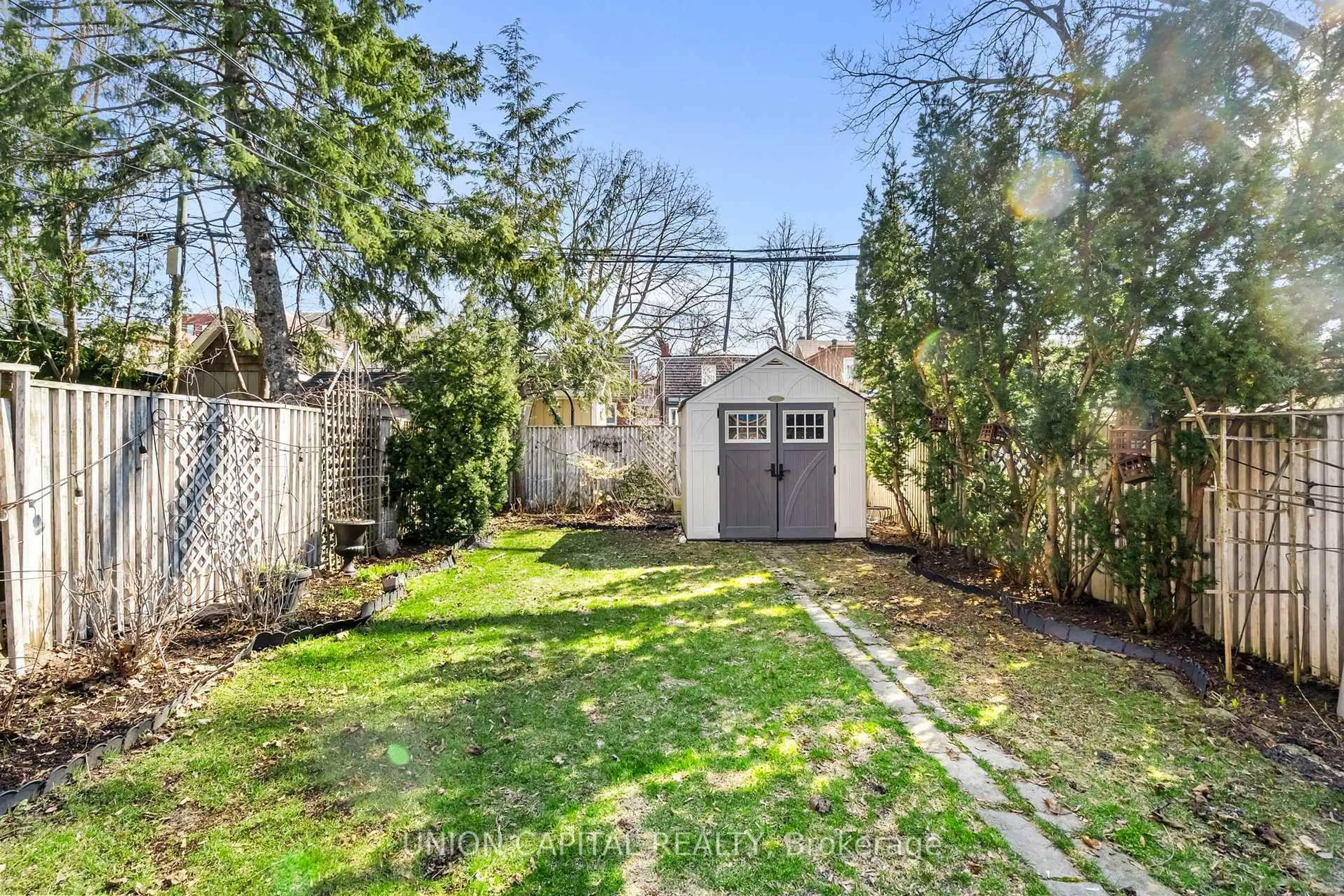 Unknown for 75 Falcon St, Toronto Ontario M4S 2P4