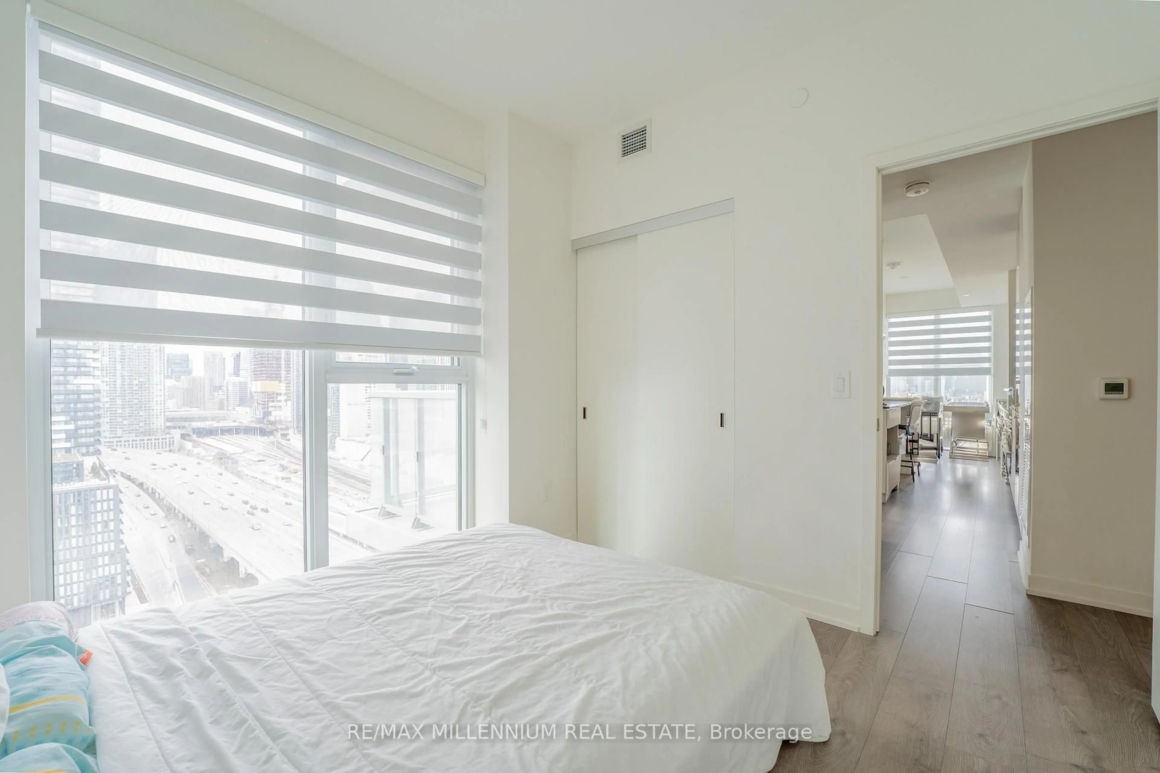 A pic of a room for 20 Richardson St #1808, Toronto Ontario M5A 0S6