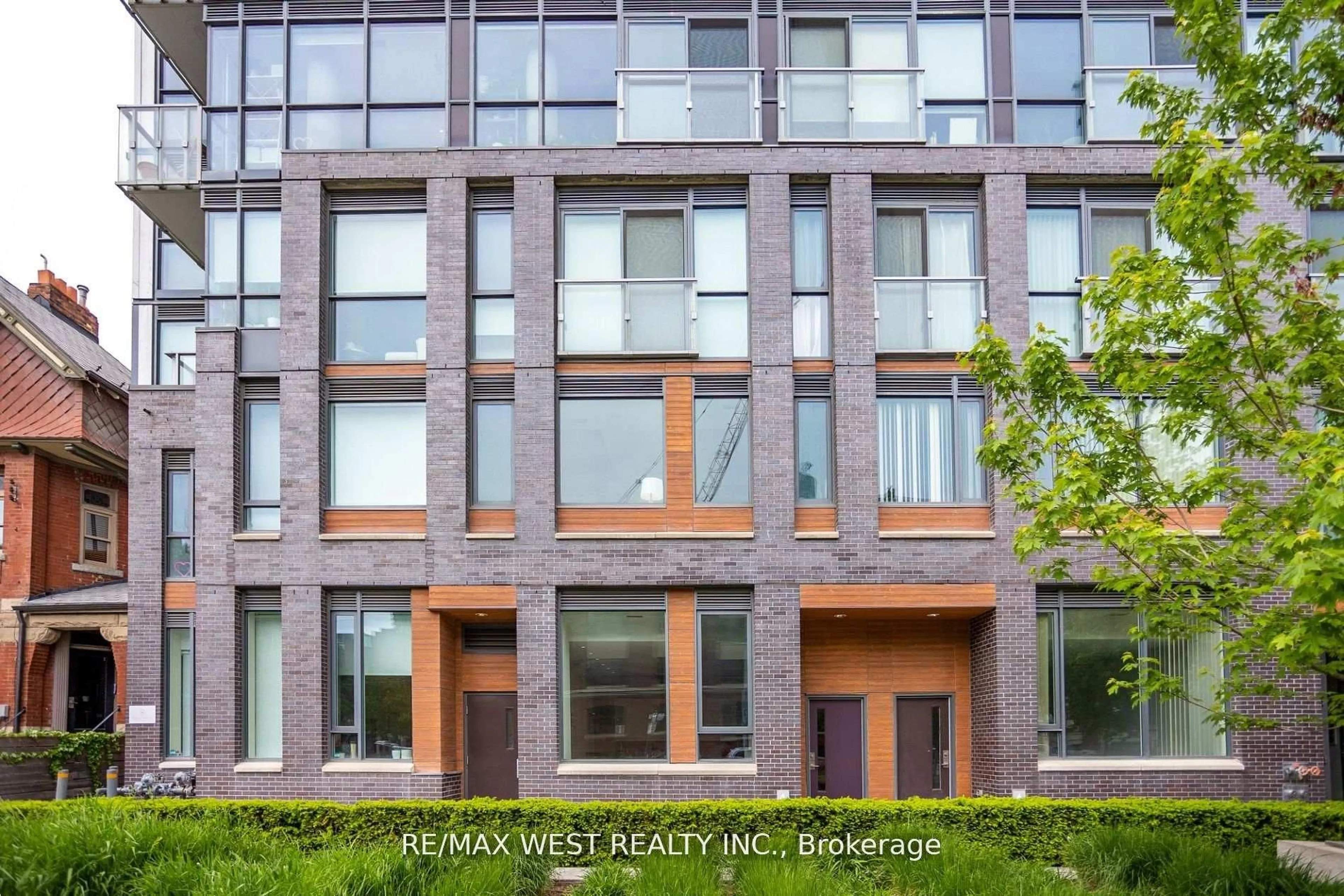 Unknown for 508 Wellington St #TH02, Toronto Ontario M5V 0K8