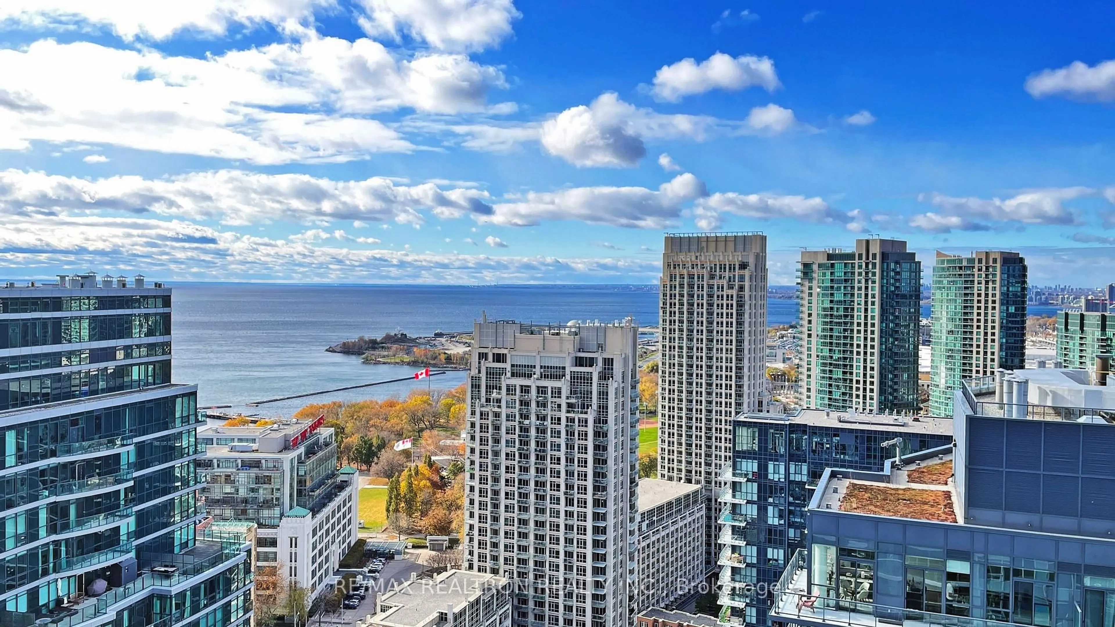 Unknown for 19 Bathurst St #3902, Toronto Ontario M5V 0N2