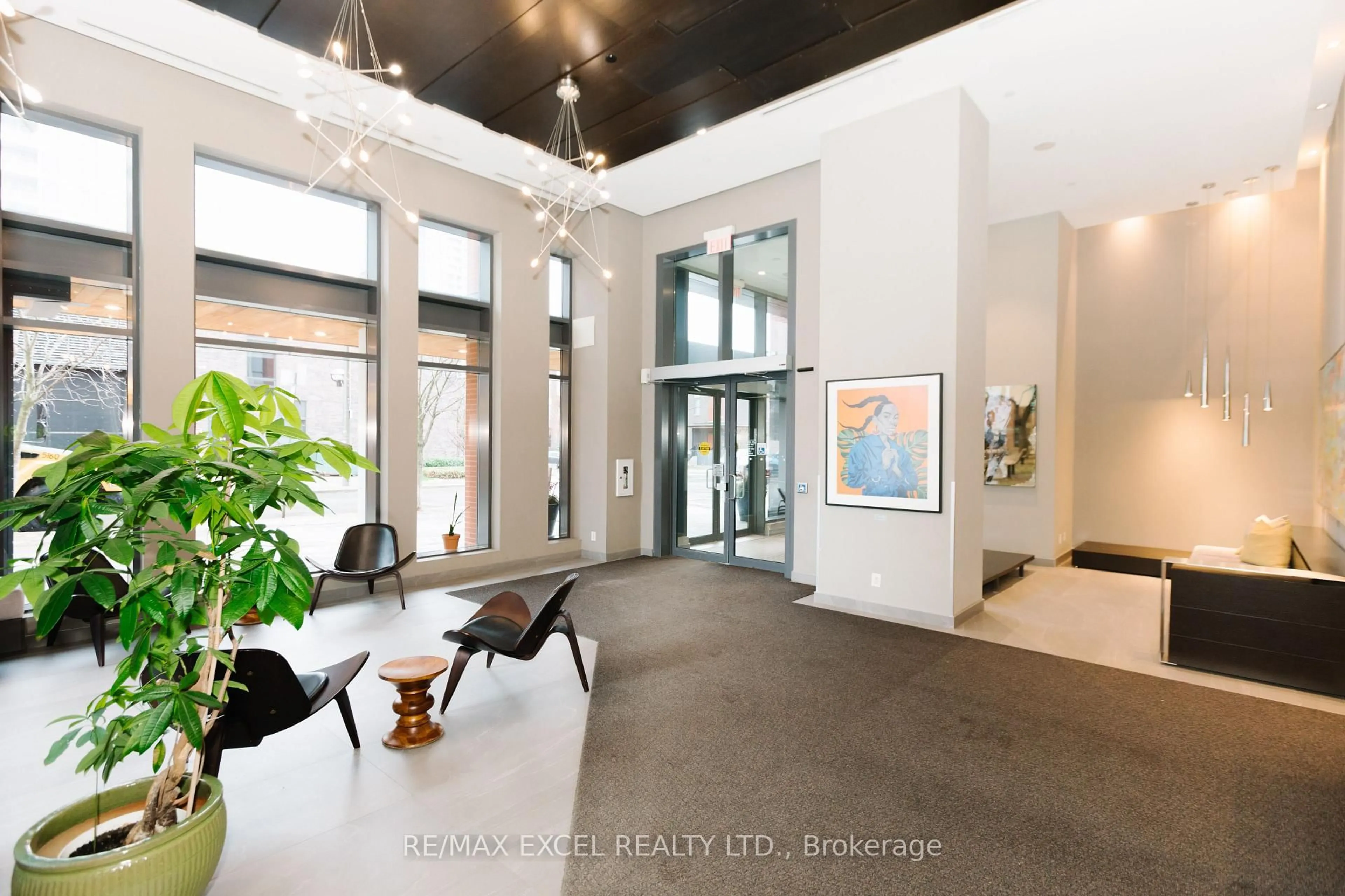 Indoor foyer for 170 Sumach St #1307, Toronto Ontario M5A 0C3