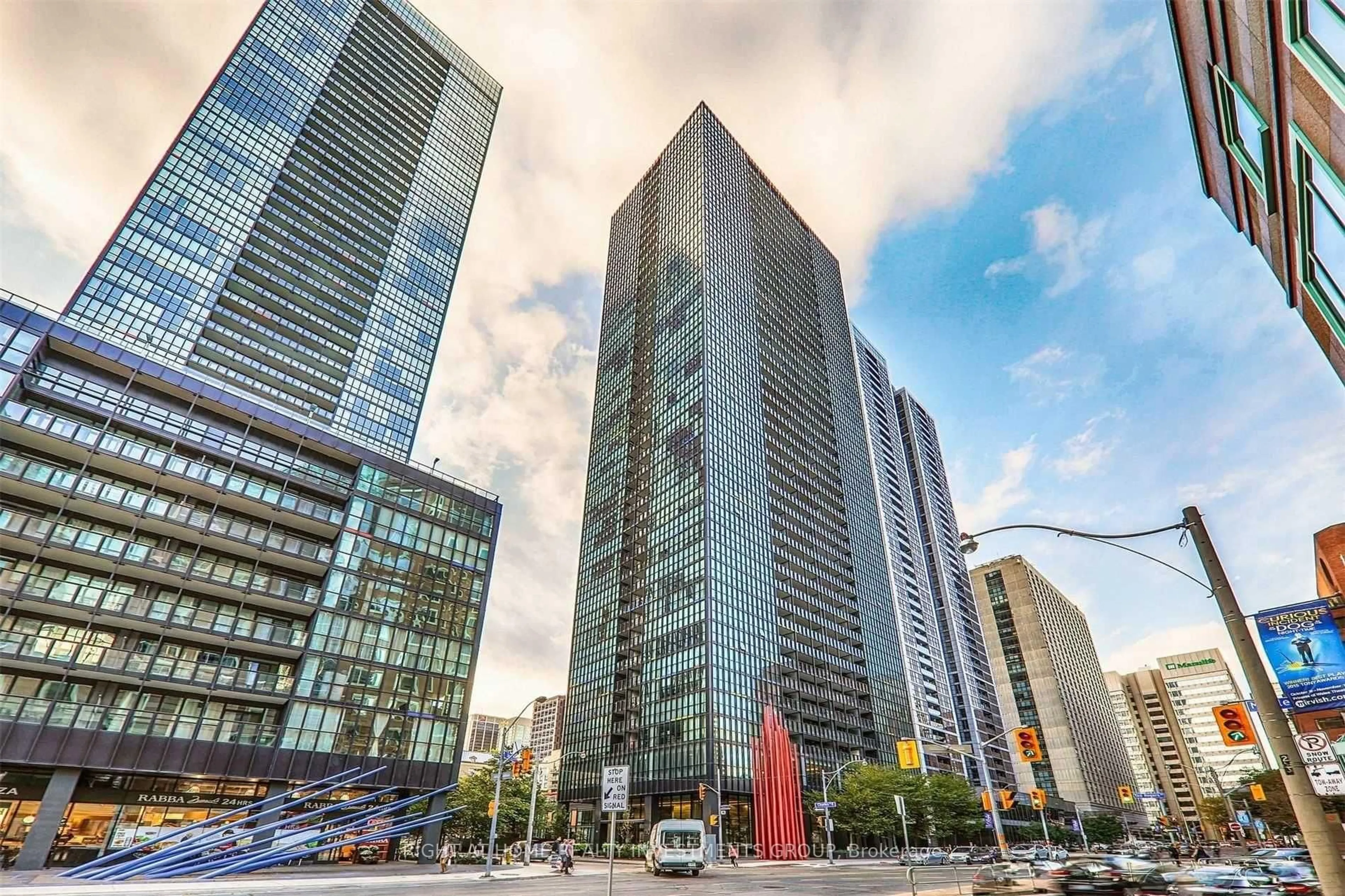 Unknown for 110 Charles St #3201, Toronto Ontario M4Y 1T5