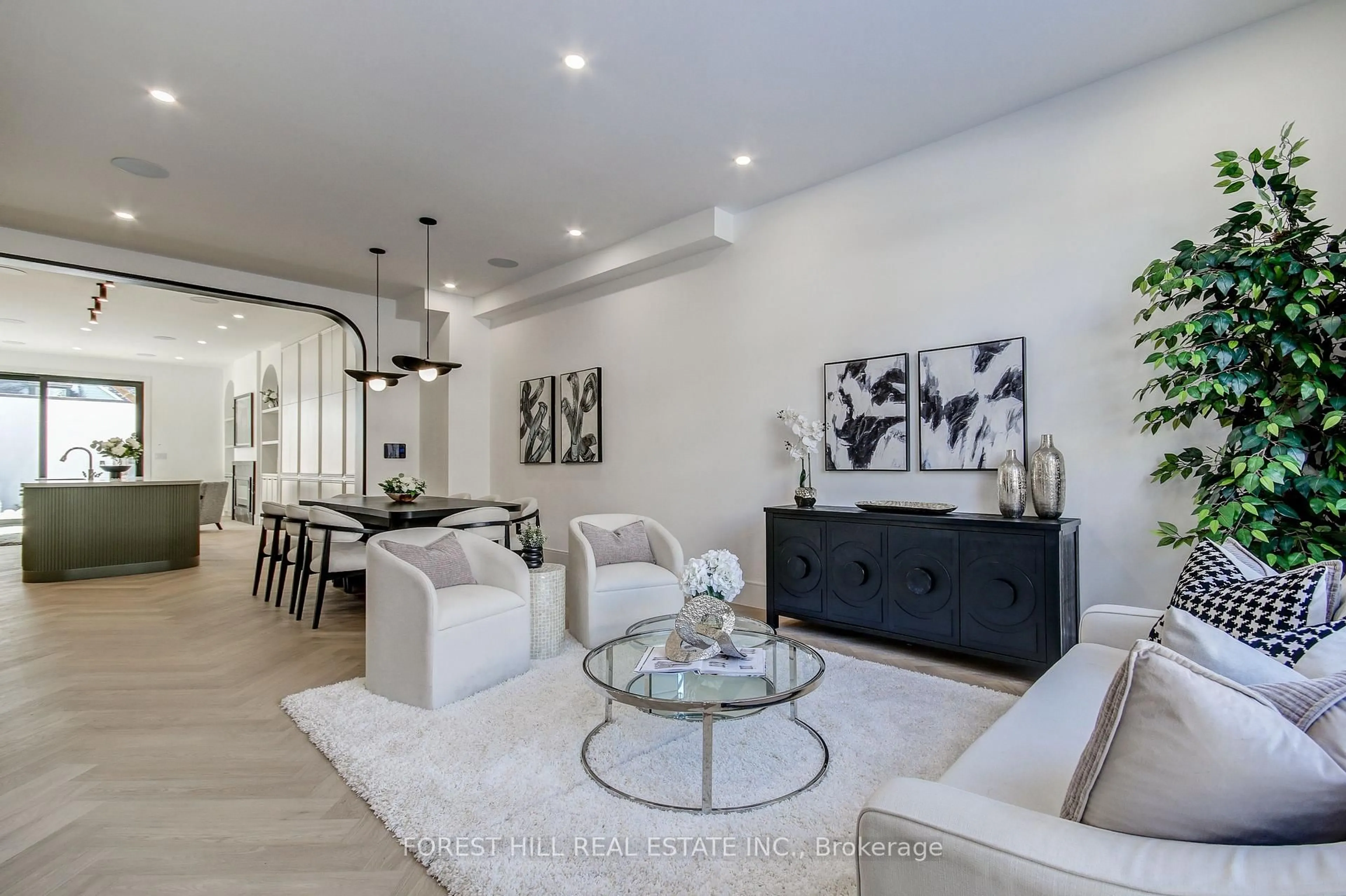 Living room with furniture, unknown for 21 Foxley St, Toronto Ontario M6J 1P9