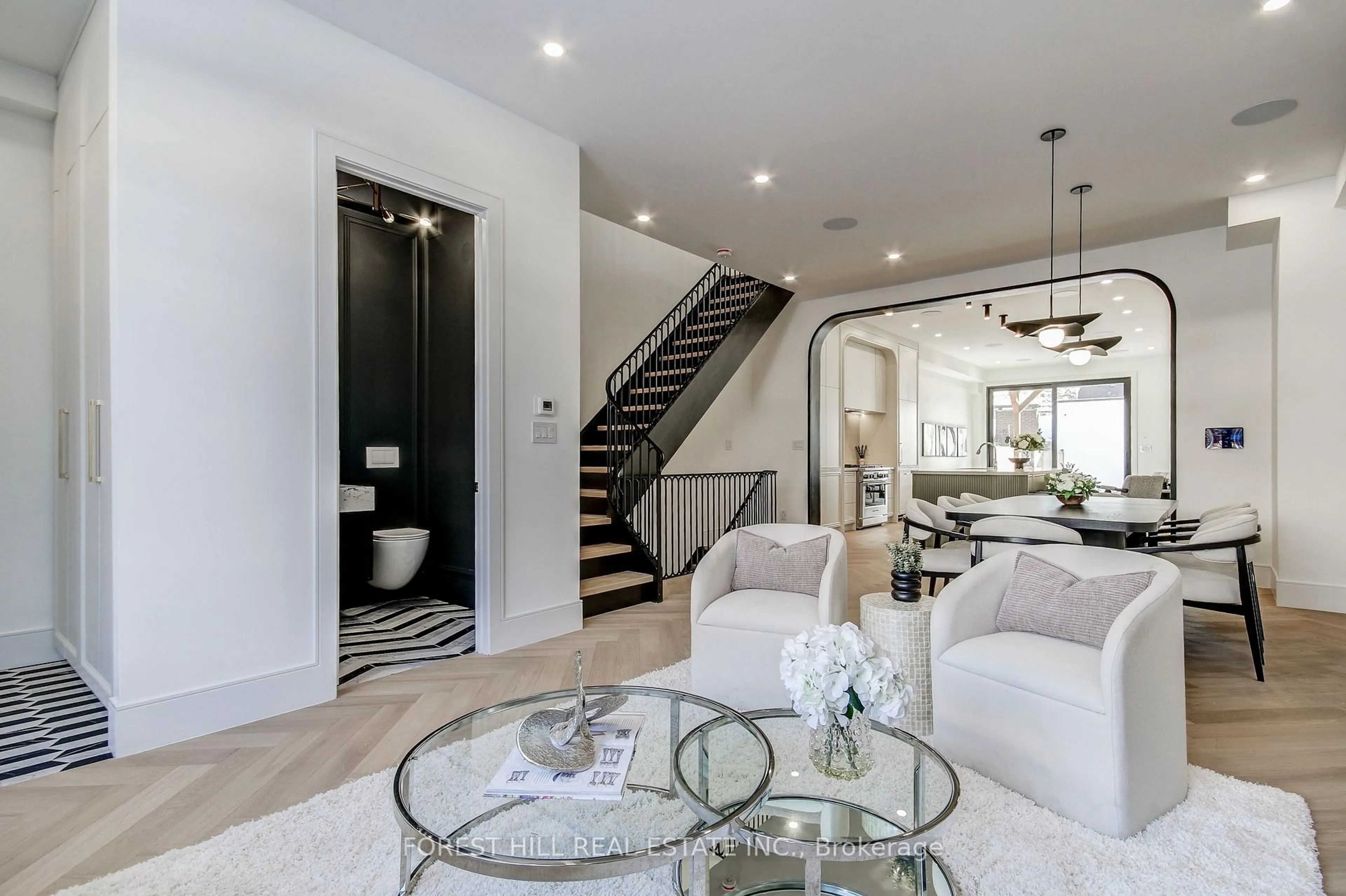 Unknown for 21 Foxley St, Toronto Ontario M6J 1P9