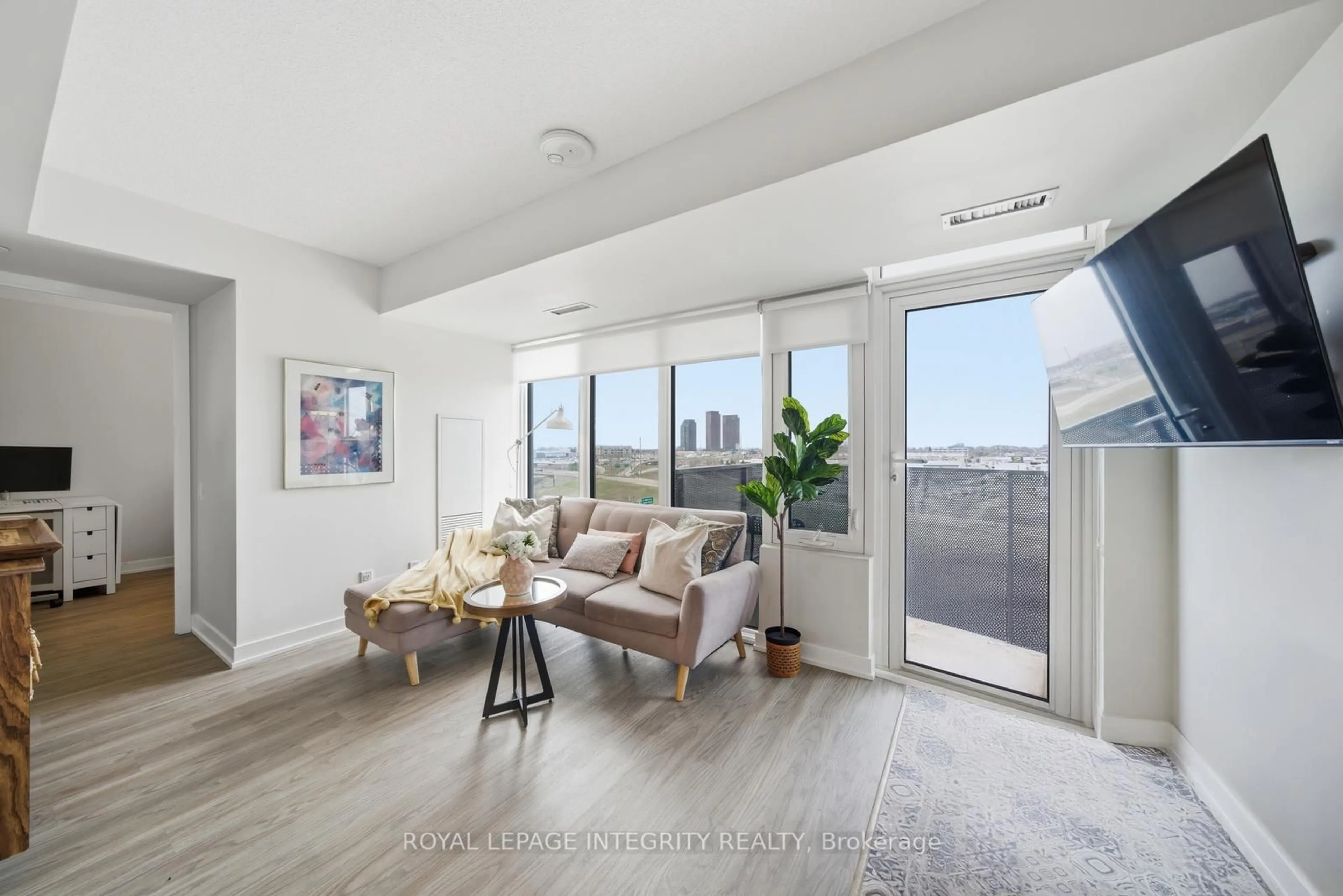 A pic of a room for 38 Monte Kwinter Crt #807, Toronto Ontario M3H 0E2