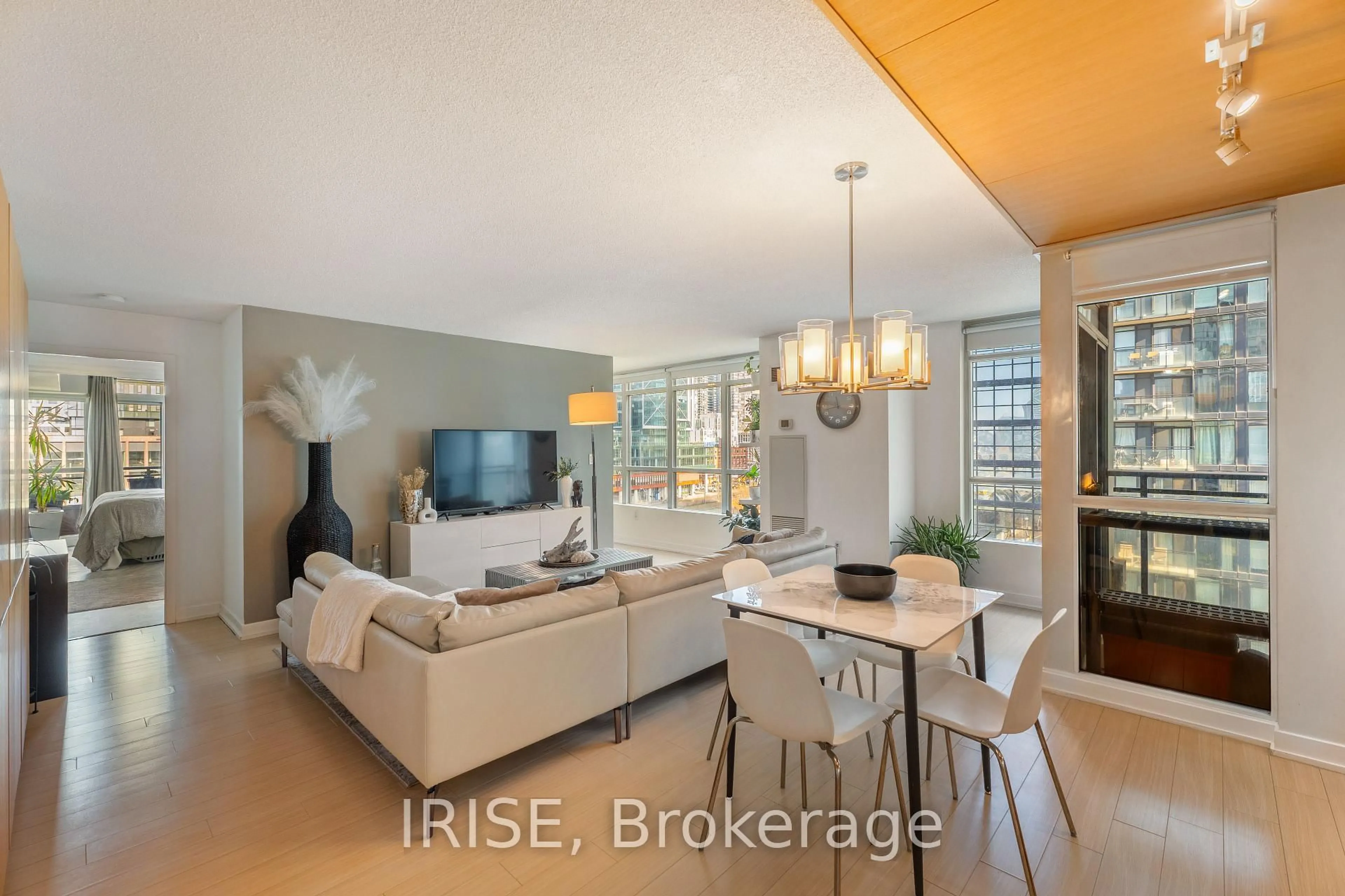 Living room with furniture, ceramic/tile floor for 10 Capreol Crt #949, Toronto Ontario M5V 4B3