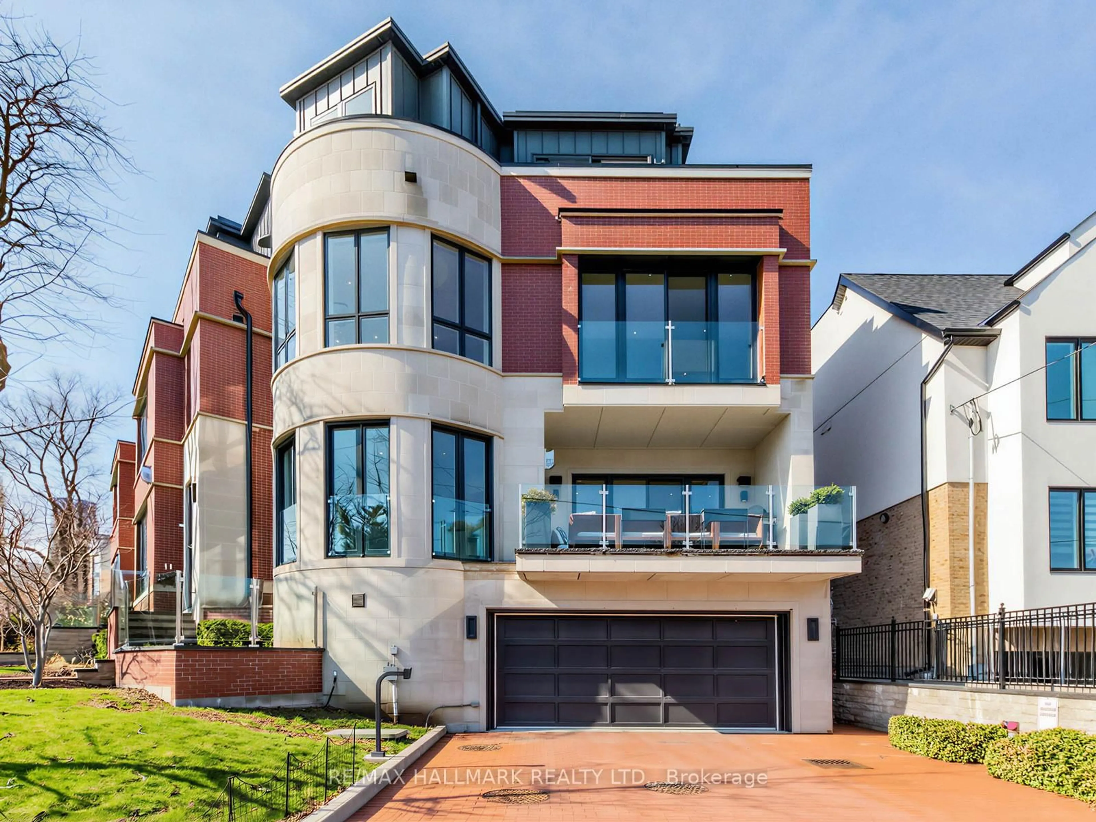 Home with brick exterior material, street for 1 Thurloe Ave, Toronto Ontario M4S 0B4