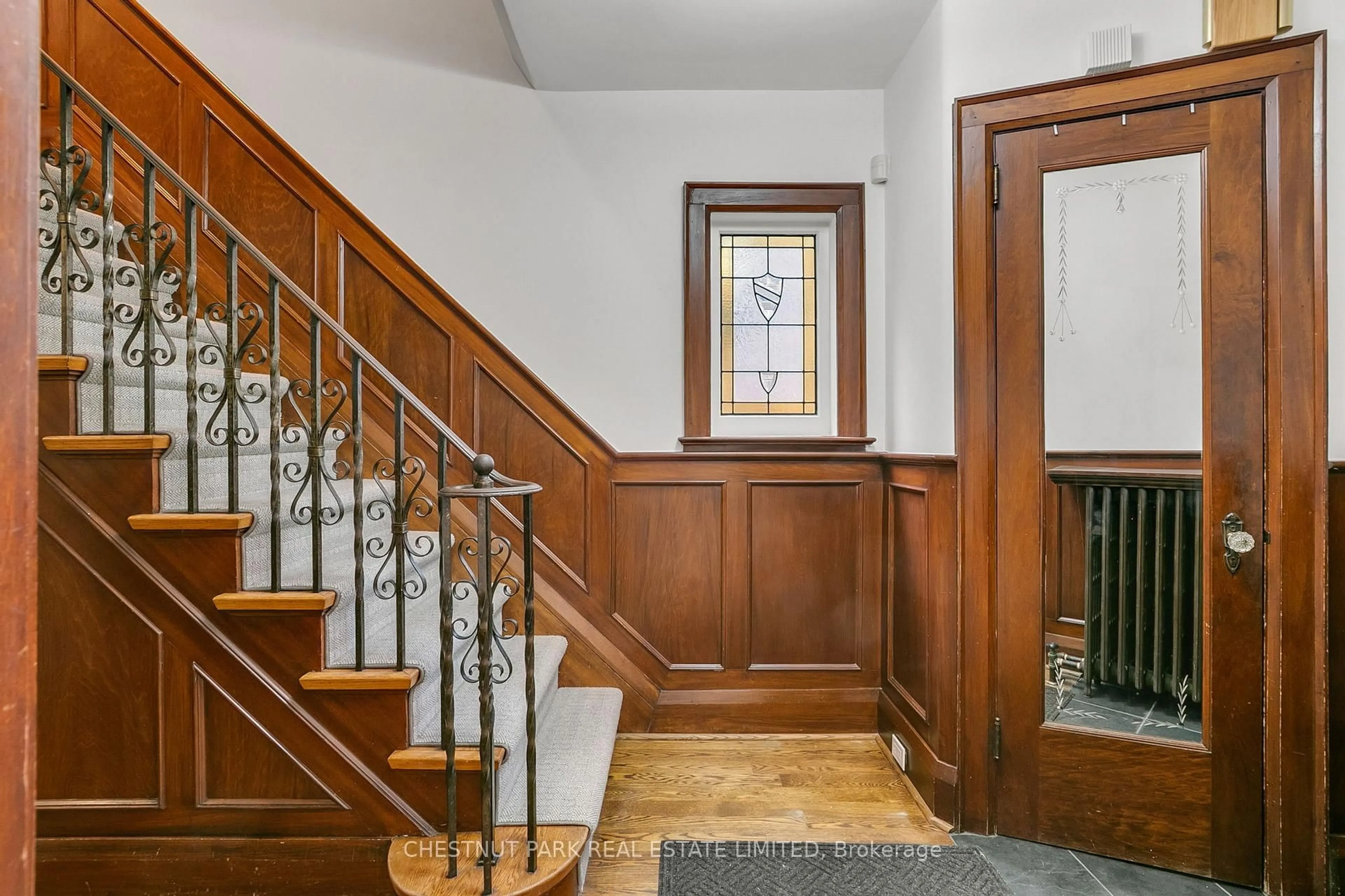 Unknown for 7 Fleming Cres, Toronto Ontario M4G 2A9