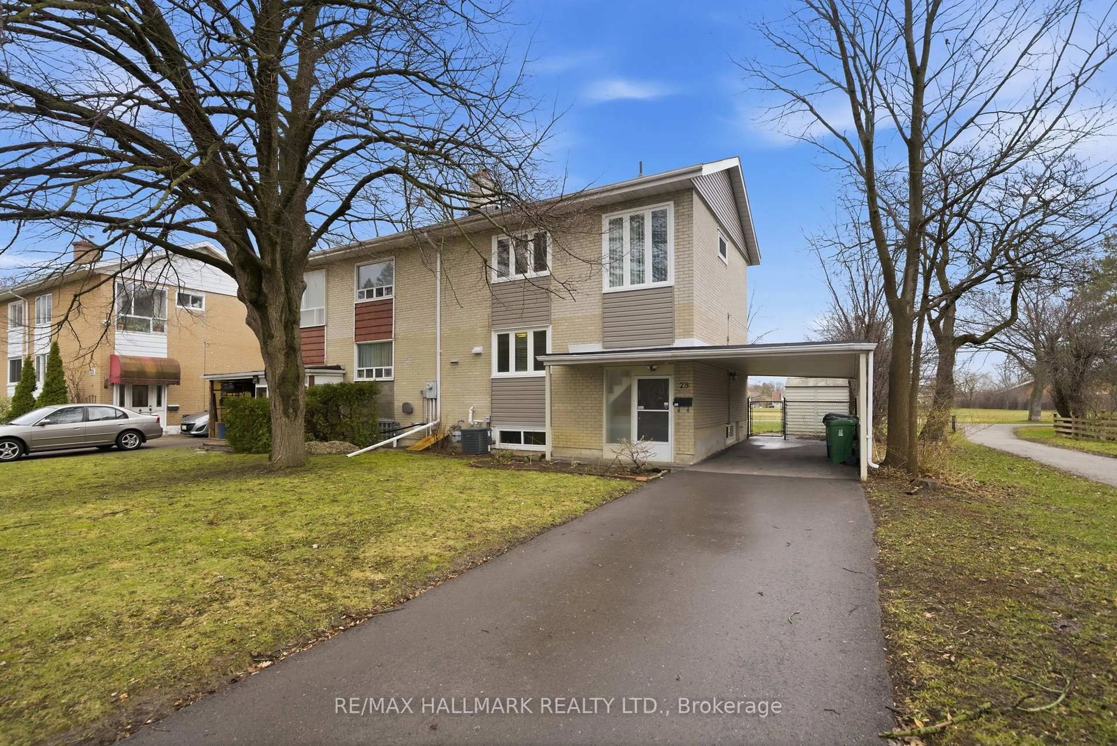 Unknown for 28 Langbourne Pl, Toronto Ontario M3B 1A9