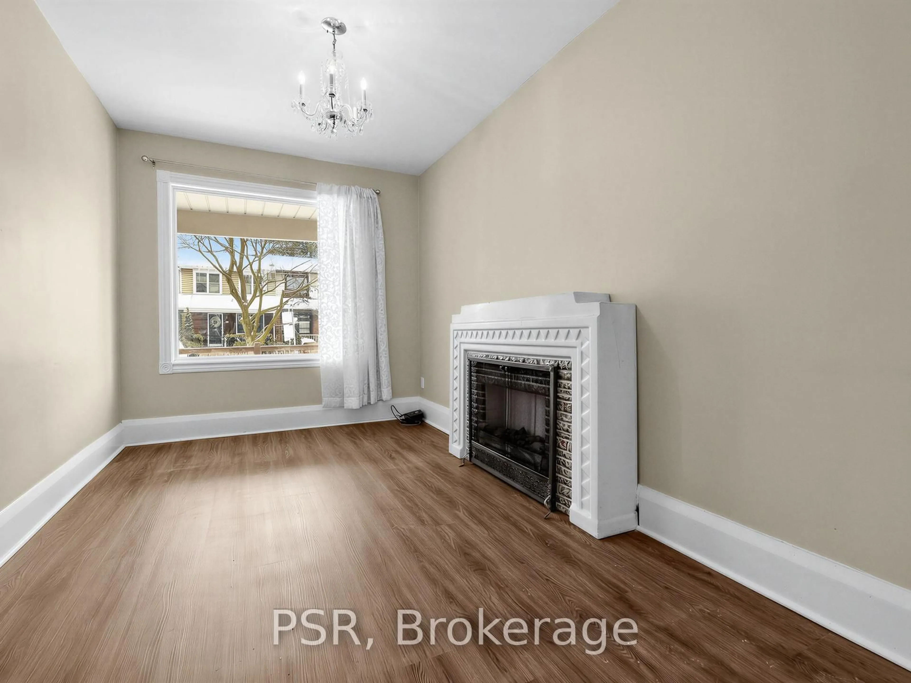 A pic of a room for 459 Manor Rd, Toronto Ontario M4S 1T3