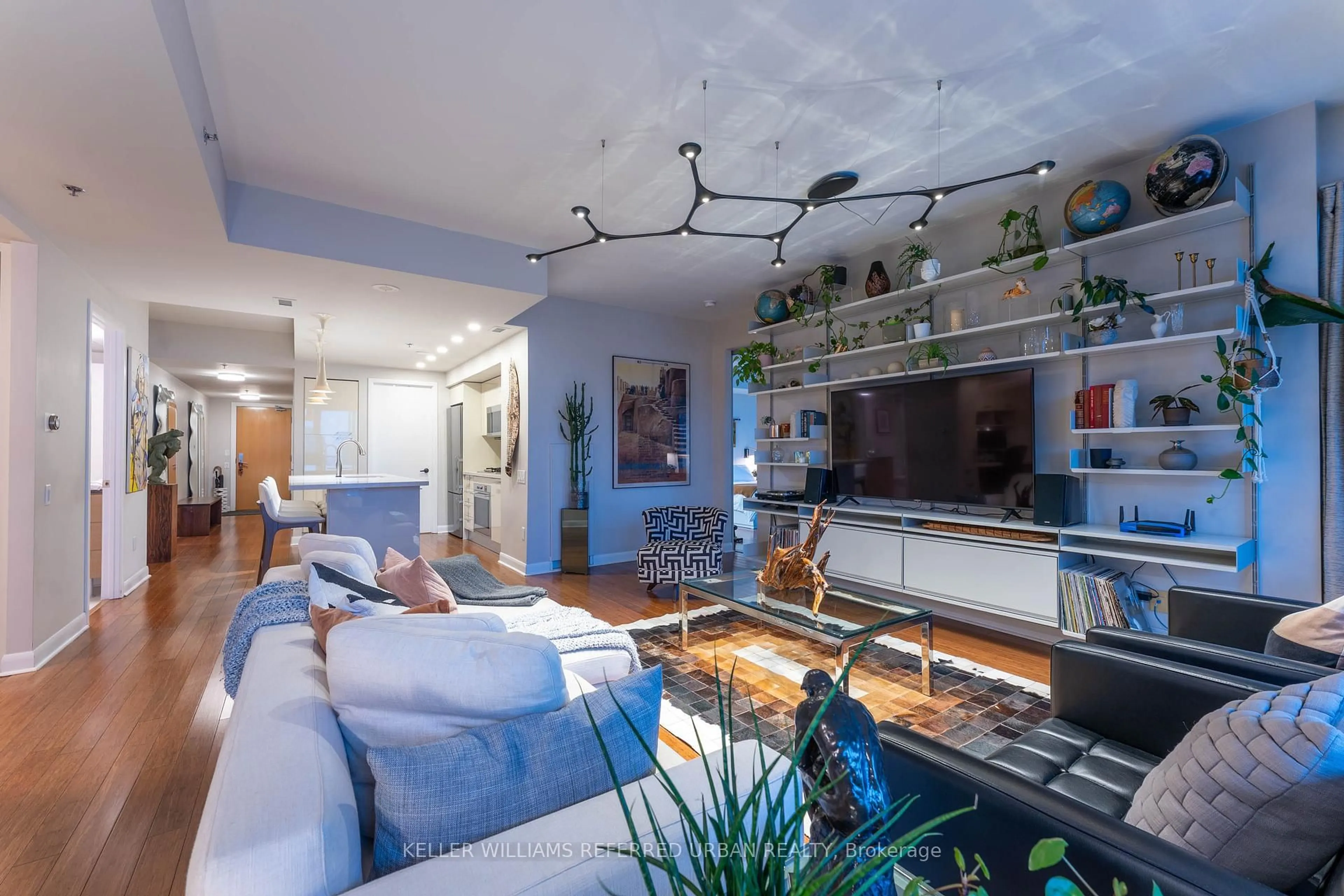 Living room with furniture, unknown for 375 King St #2903, Toronto Ontario M5V 1K5