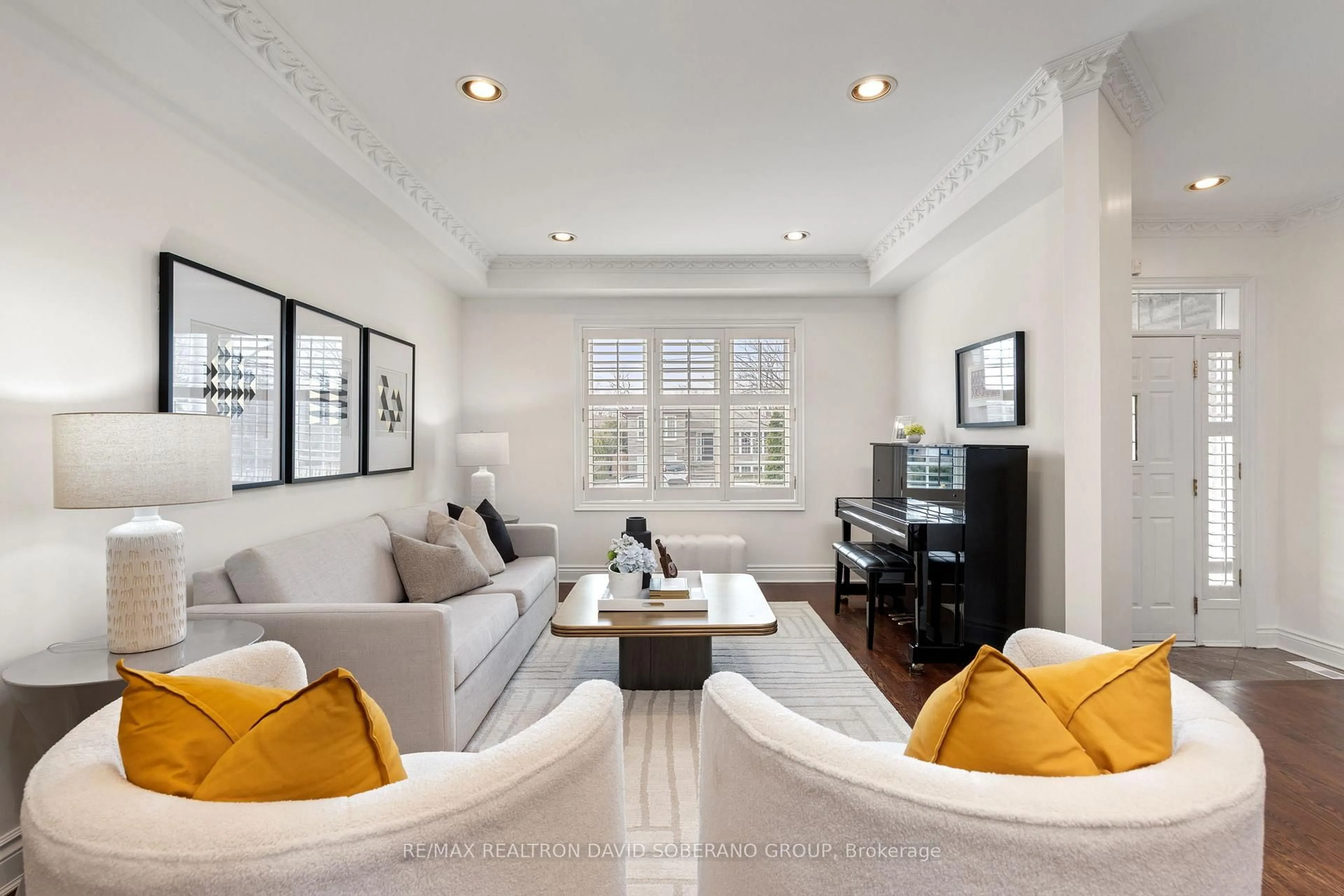 Living room with furniture, unknown for 168 Clanton Park Rd, Toronto Ontario M3H 2E7